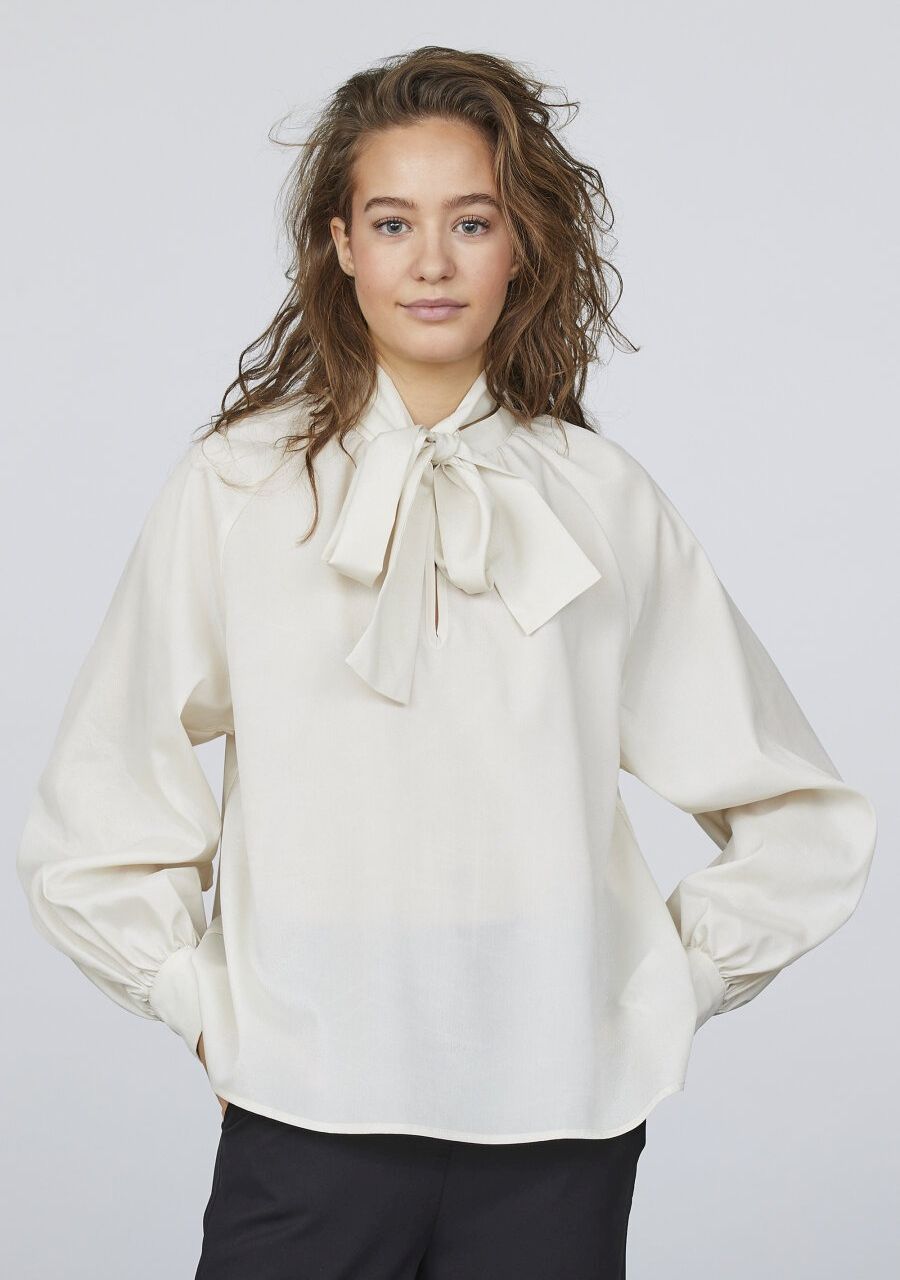 SISTERS POINT BLOUSE