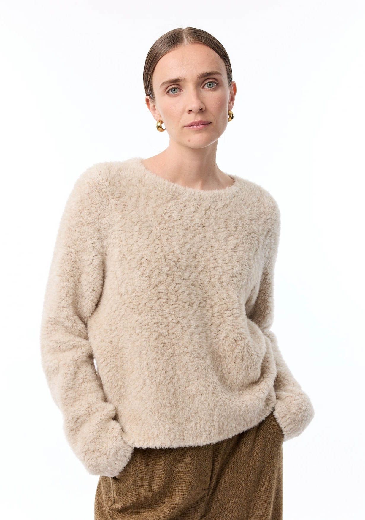 KNIT-TED TRUI