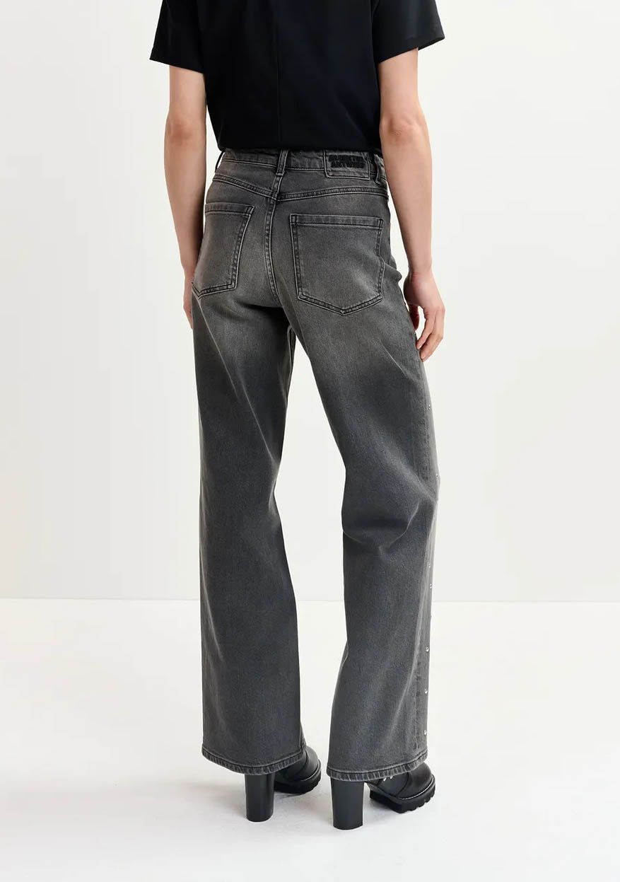 ESSENTIEL JEANS