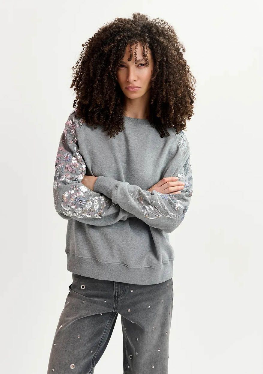 ESSENTIEL SWEATER