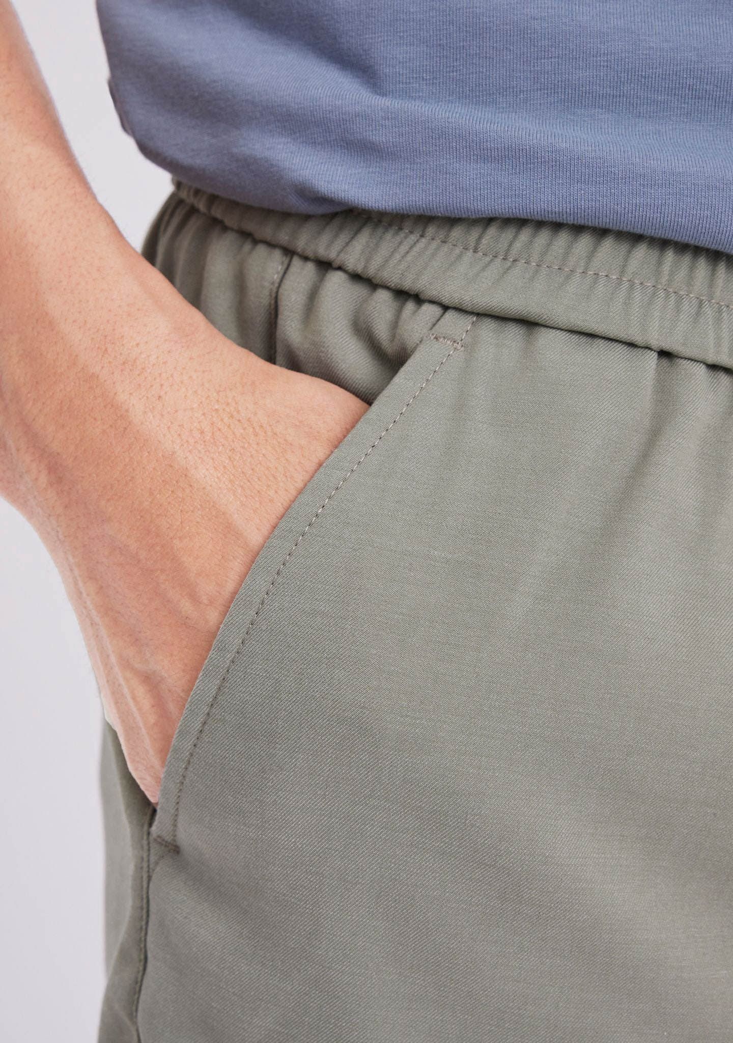 PLAIN SHORT