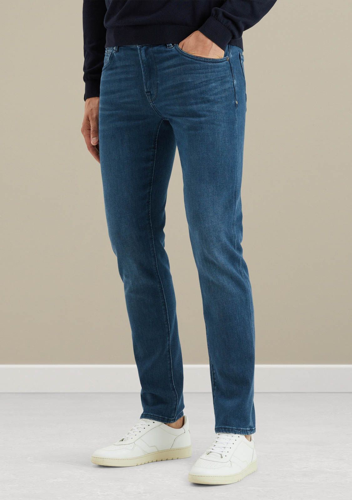 VANGUARD JEANS