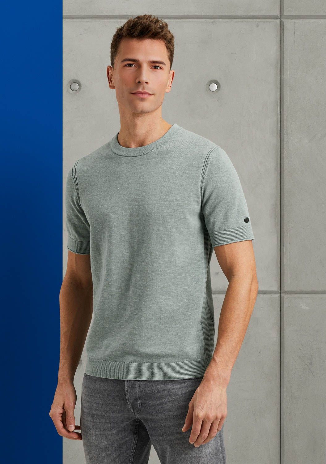 CAST IRON TSHIRT