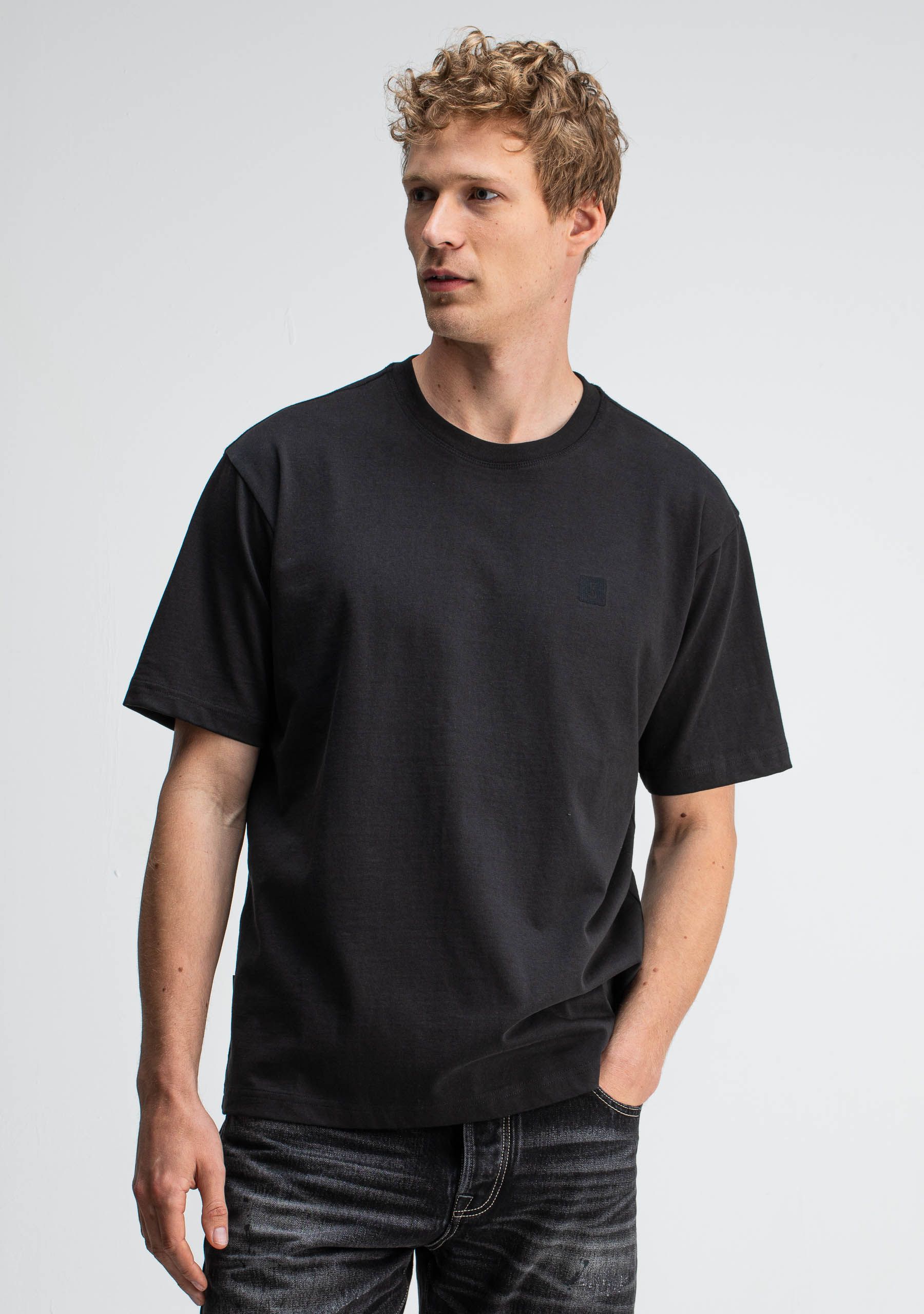 BUTCHER OF BLUE TSHIRT