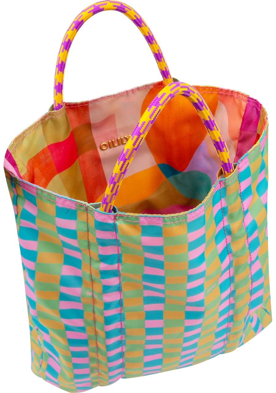 OILILY TAS