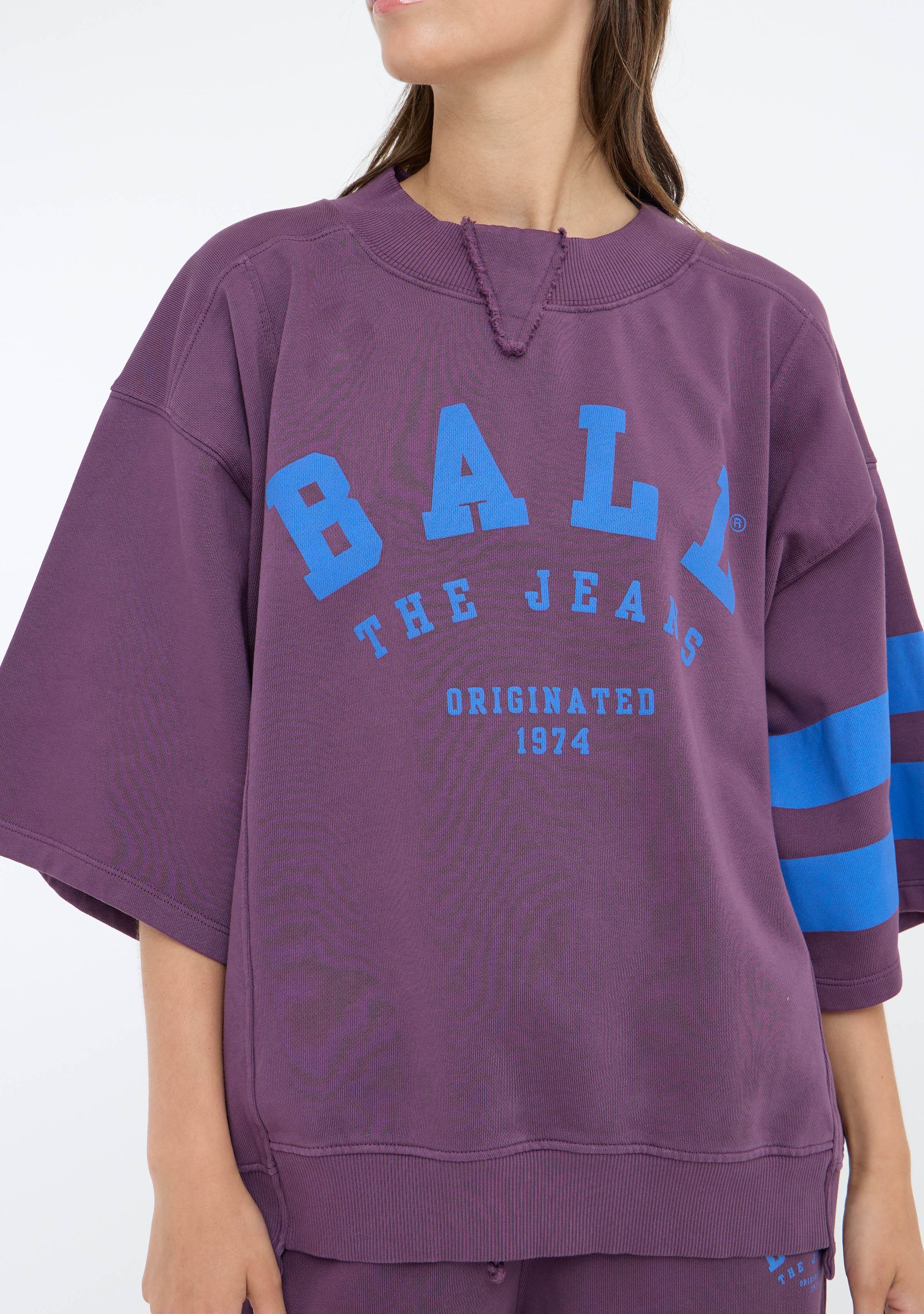 BALL SWEATER