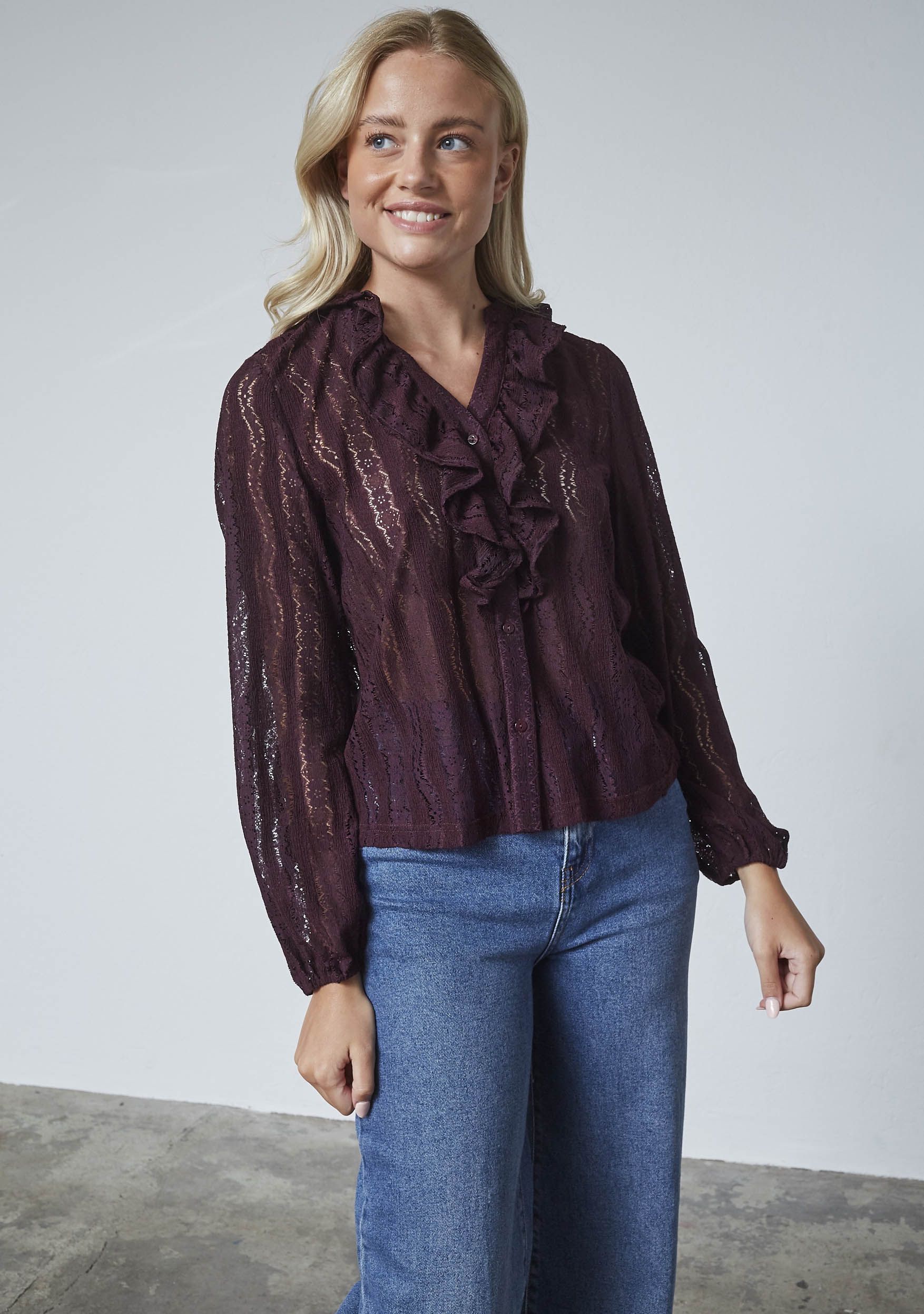 SISTERS POINT BLOUSE