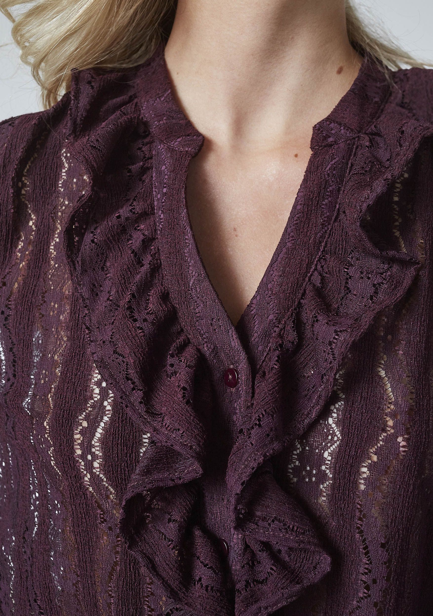 SISTERS POINT BLOUSE