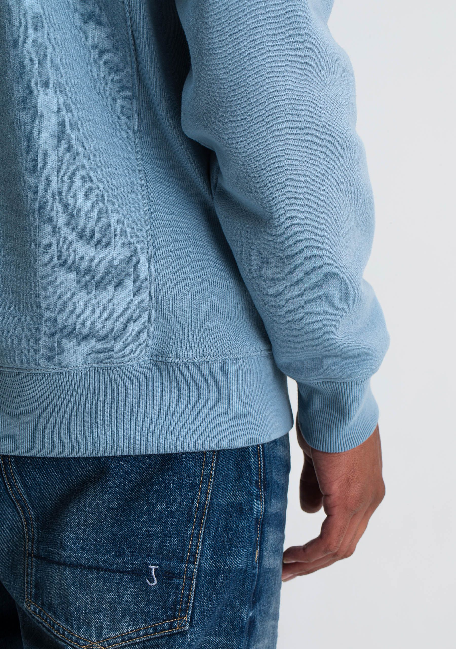 BUTCHER OF BLUE SWEATER