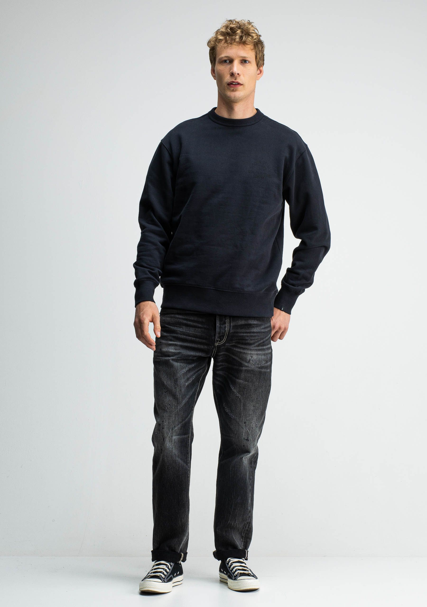 BUTCHER OF BLUE SWEATER
