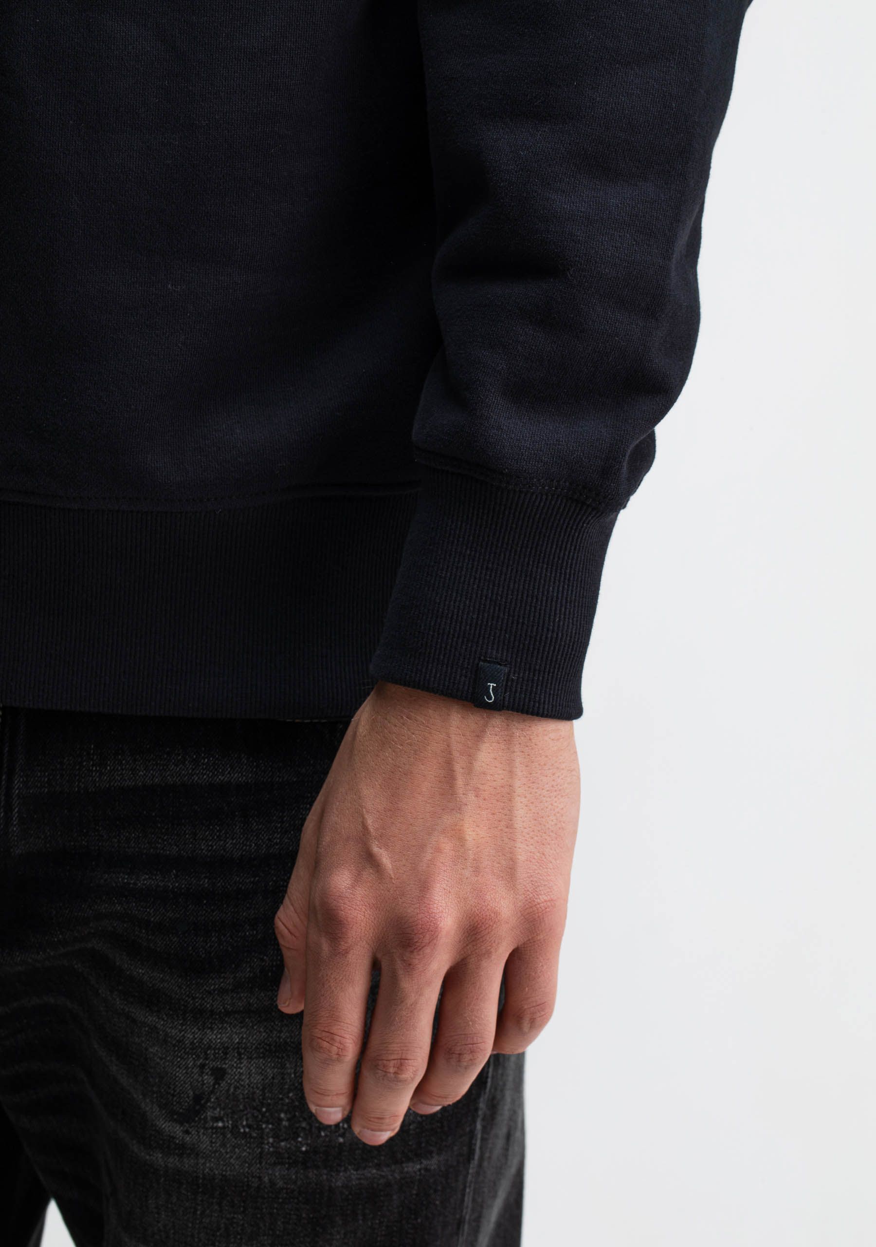 BUTCHER OF BLUE SWEATER