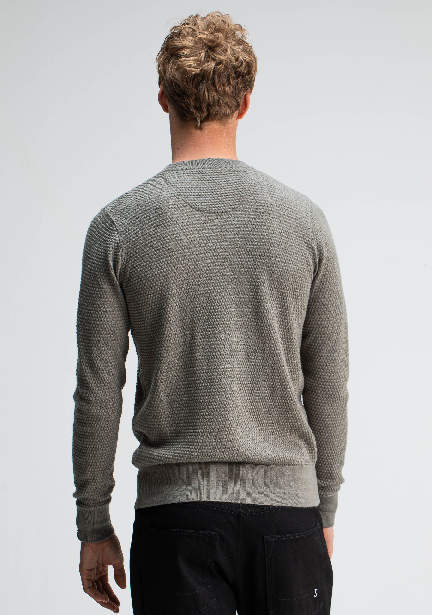 BUTCHER OF BLUE SWEATER