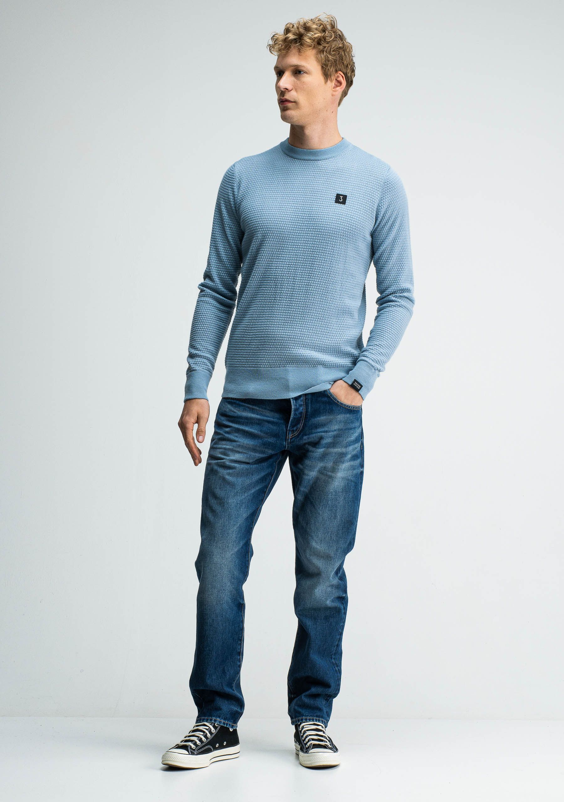 BUTCHER OF BLUE SWEATER