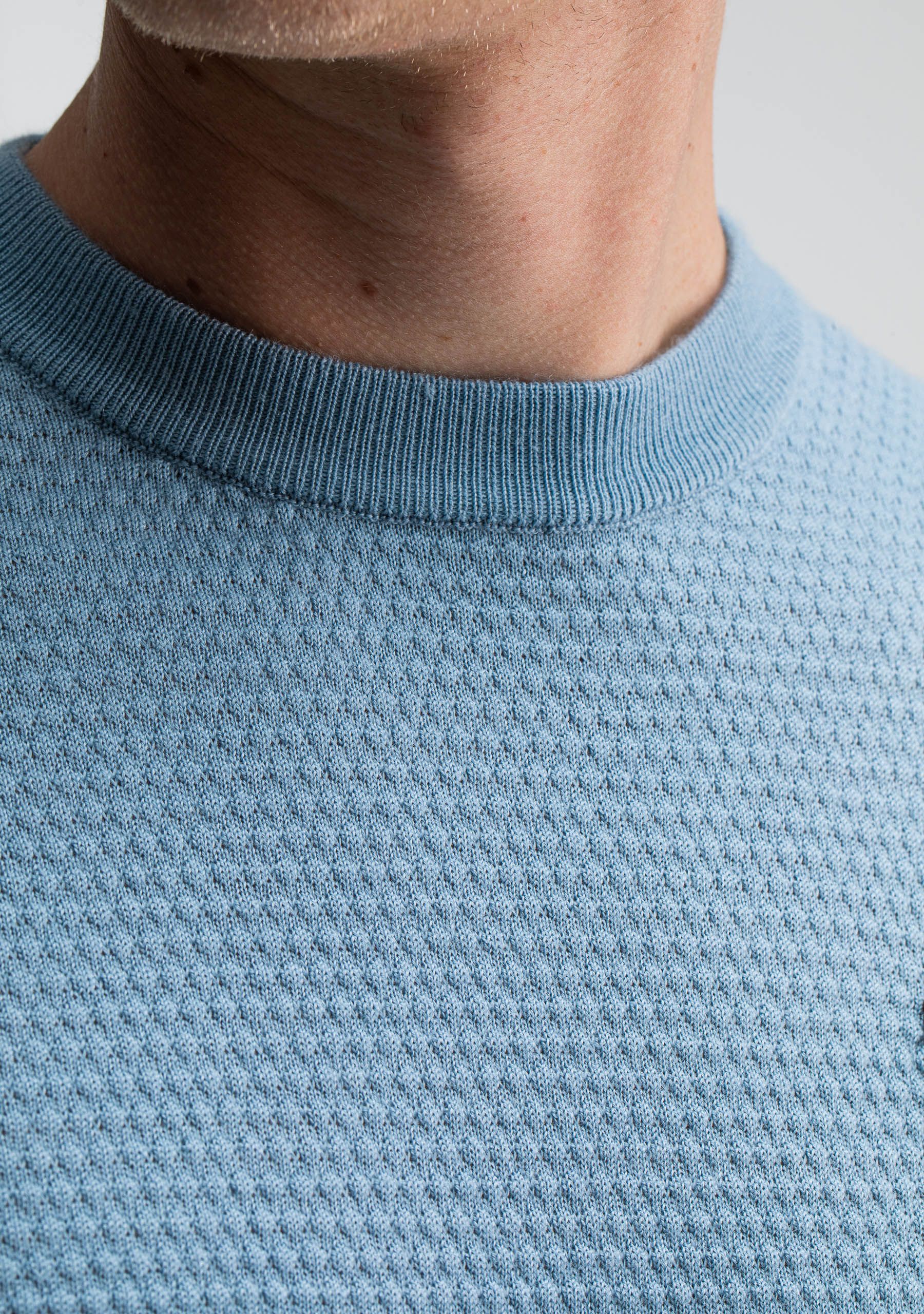 BUTCHER OF BLUE SWEATER