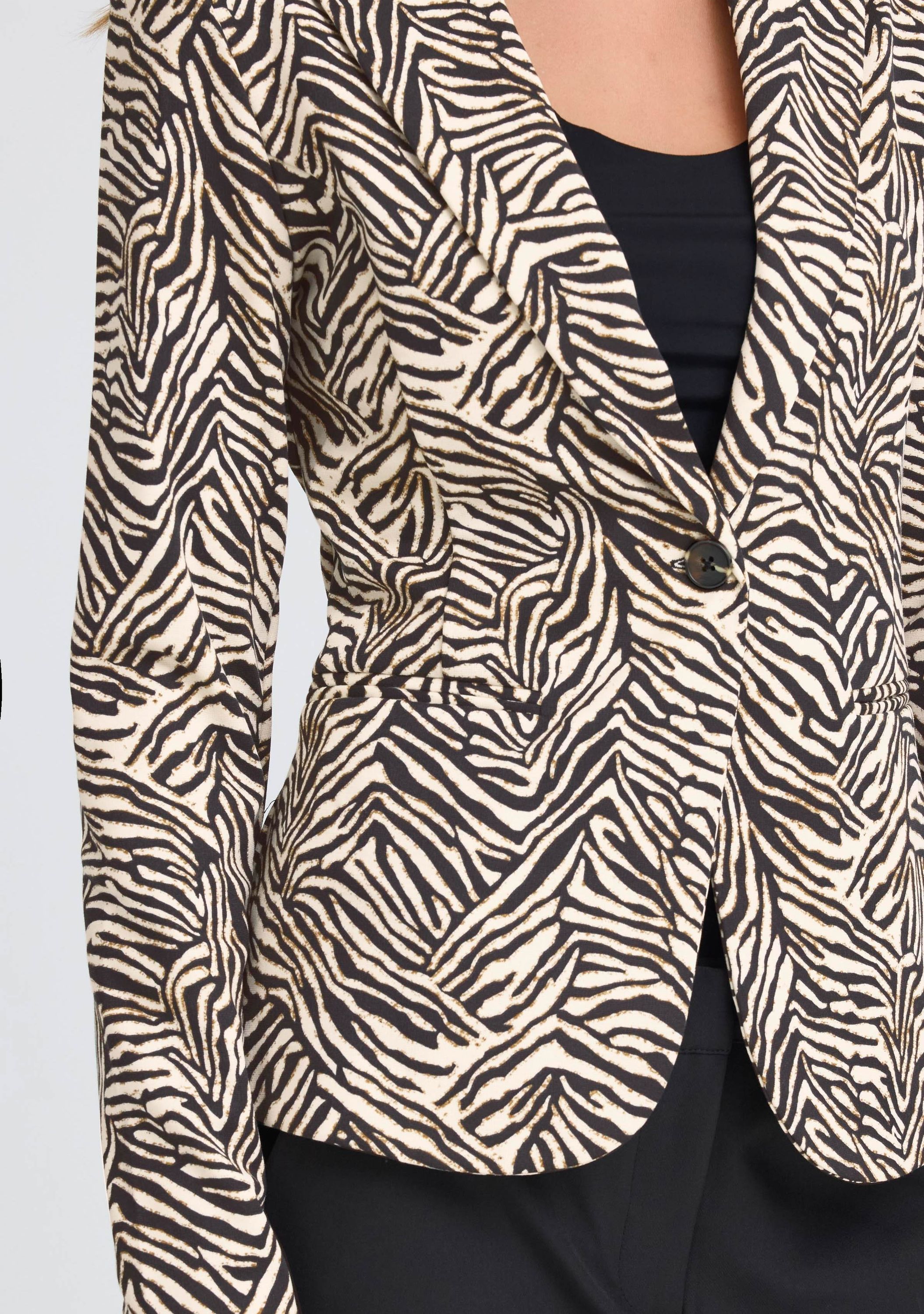 ICHI BLAZER