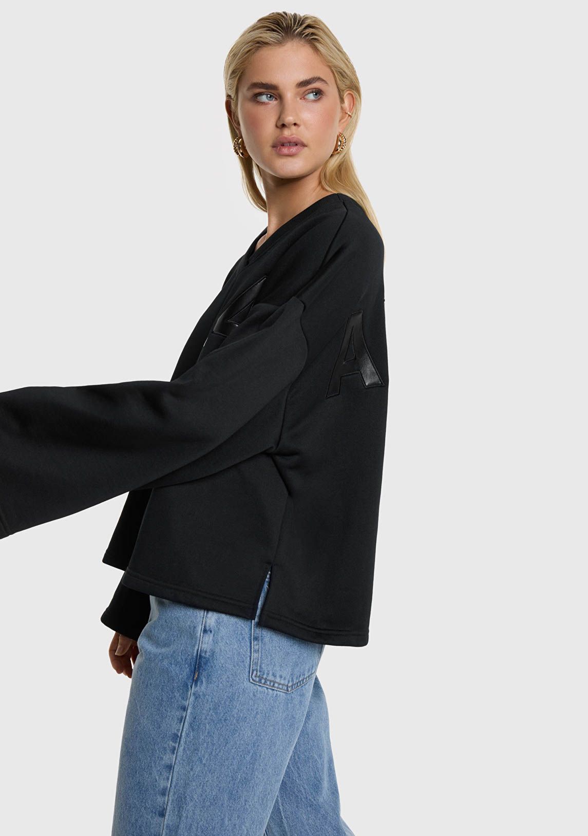 ALIX THE LABEL SWEATER