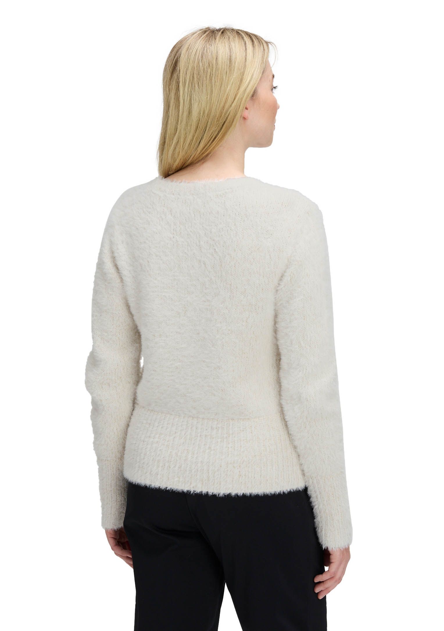BETTY & CO TRUI