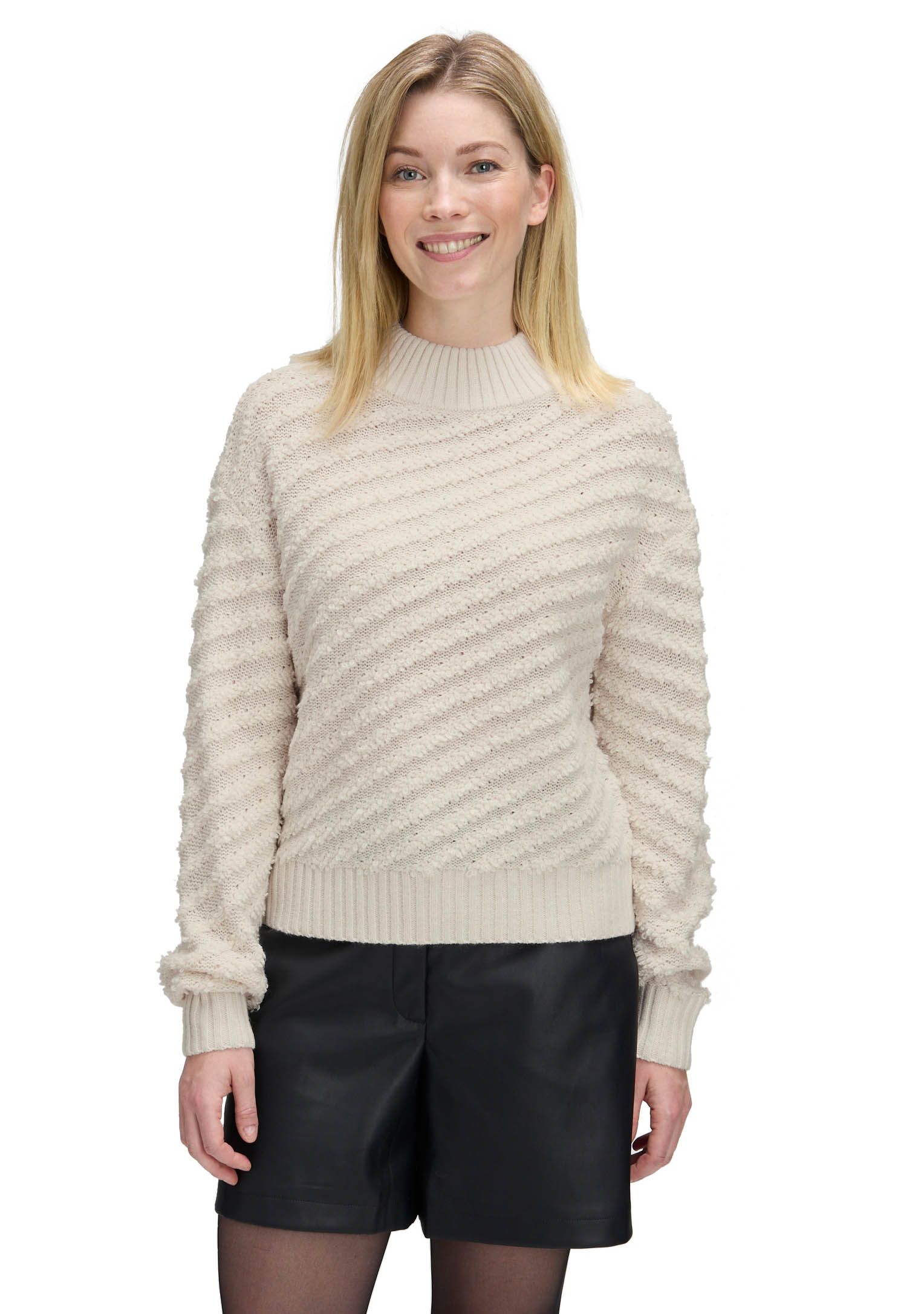 BETTY & CO TRUI