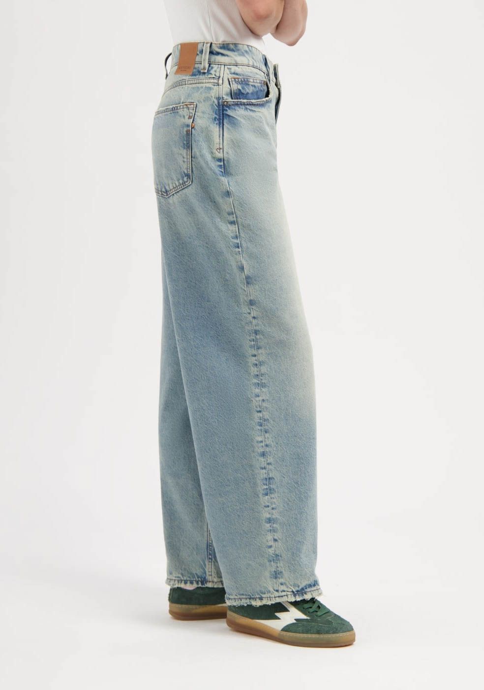 KUYICHI JEANS