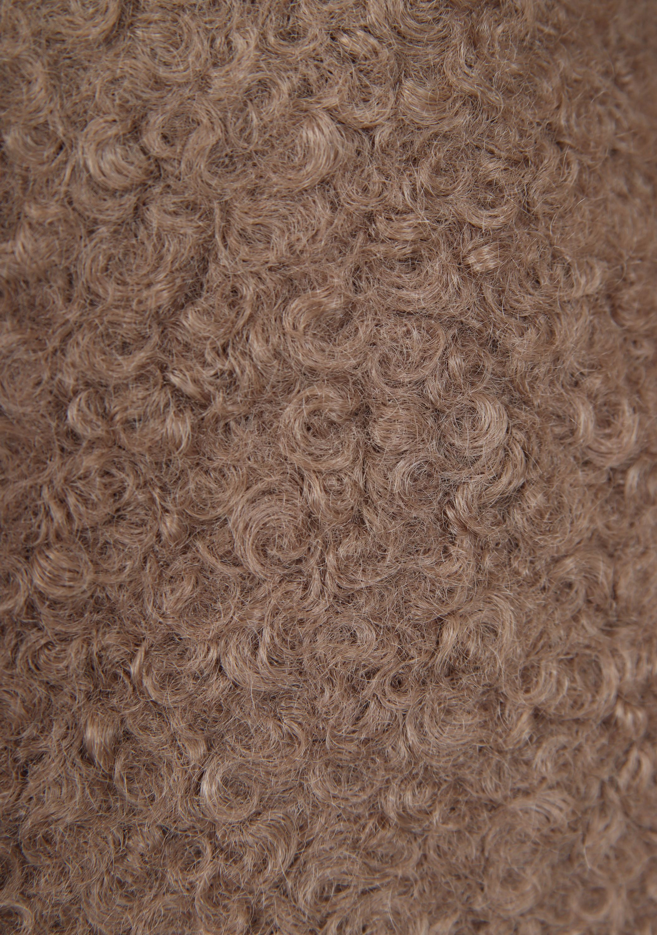 NUKUS MANTEL