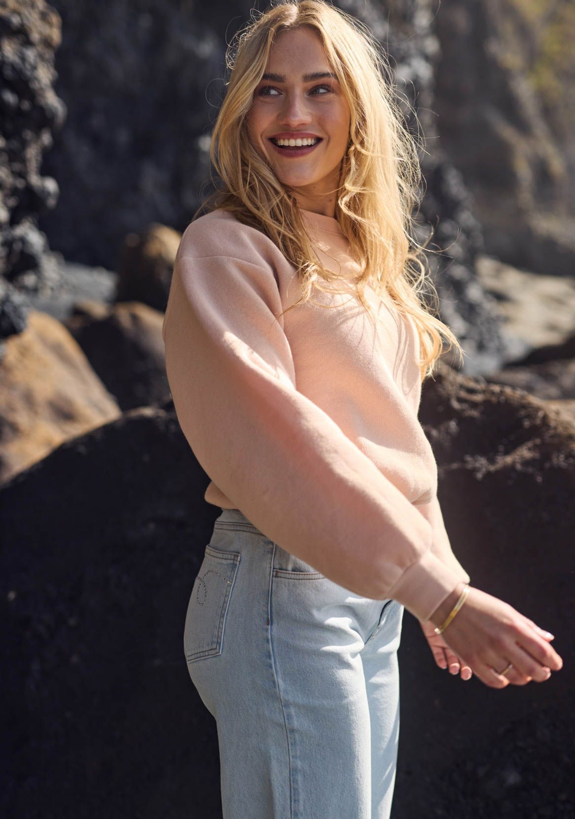 NUKUS SWEATER