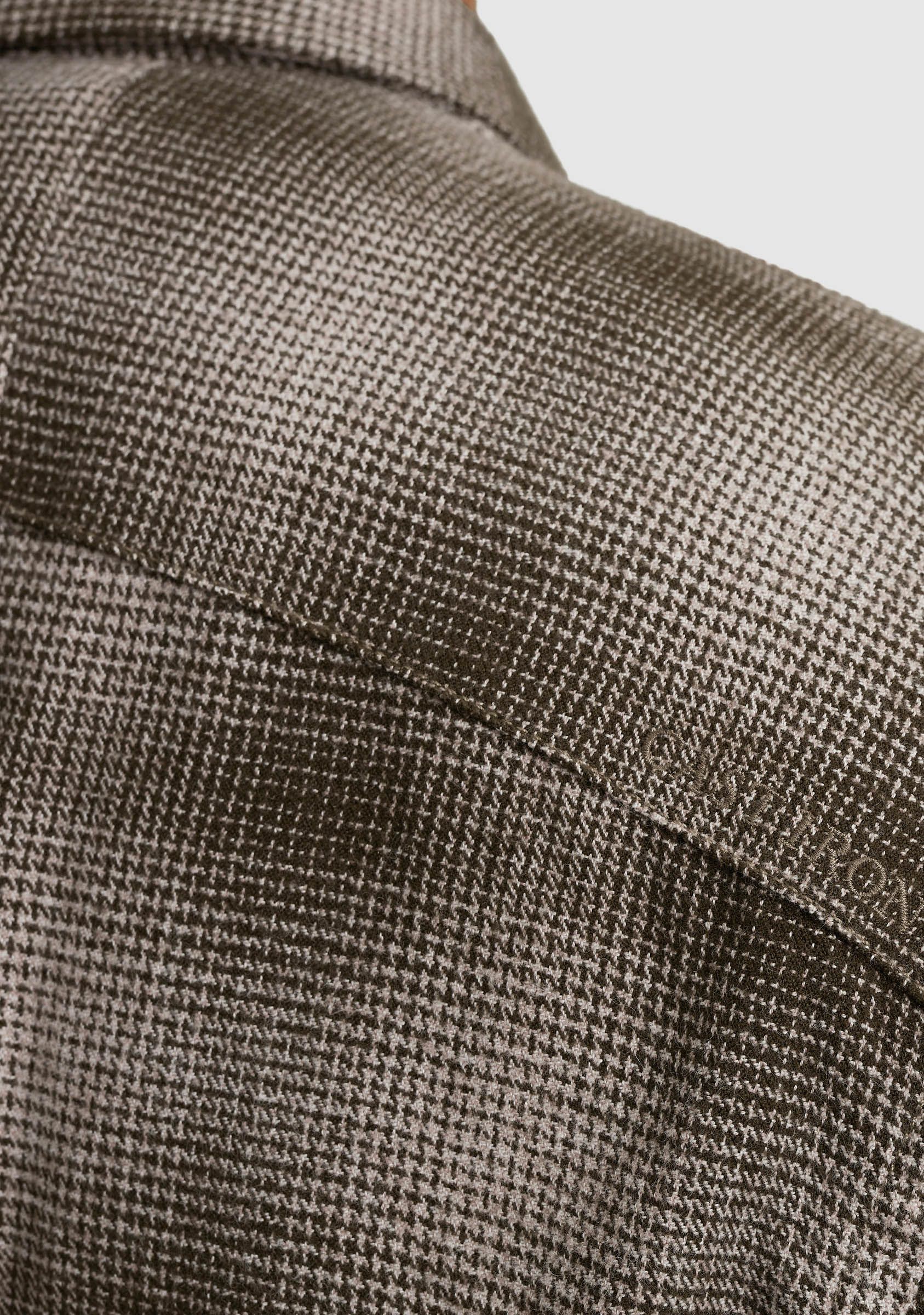 CAST IRON OVERSHIRT