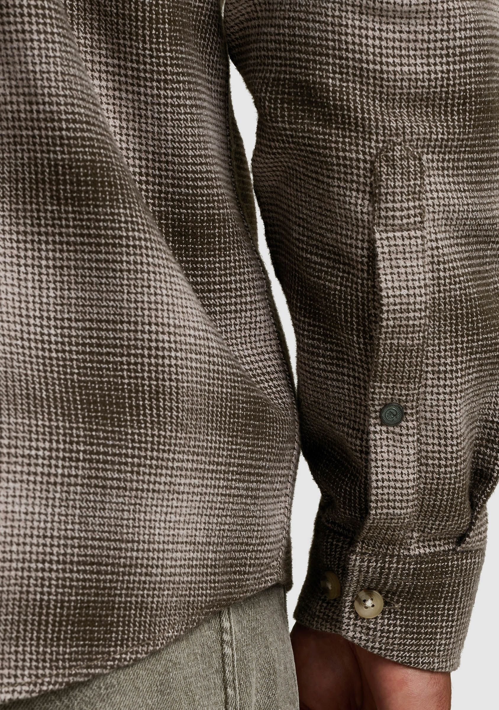 CAST IRON OVERSHIRT
