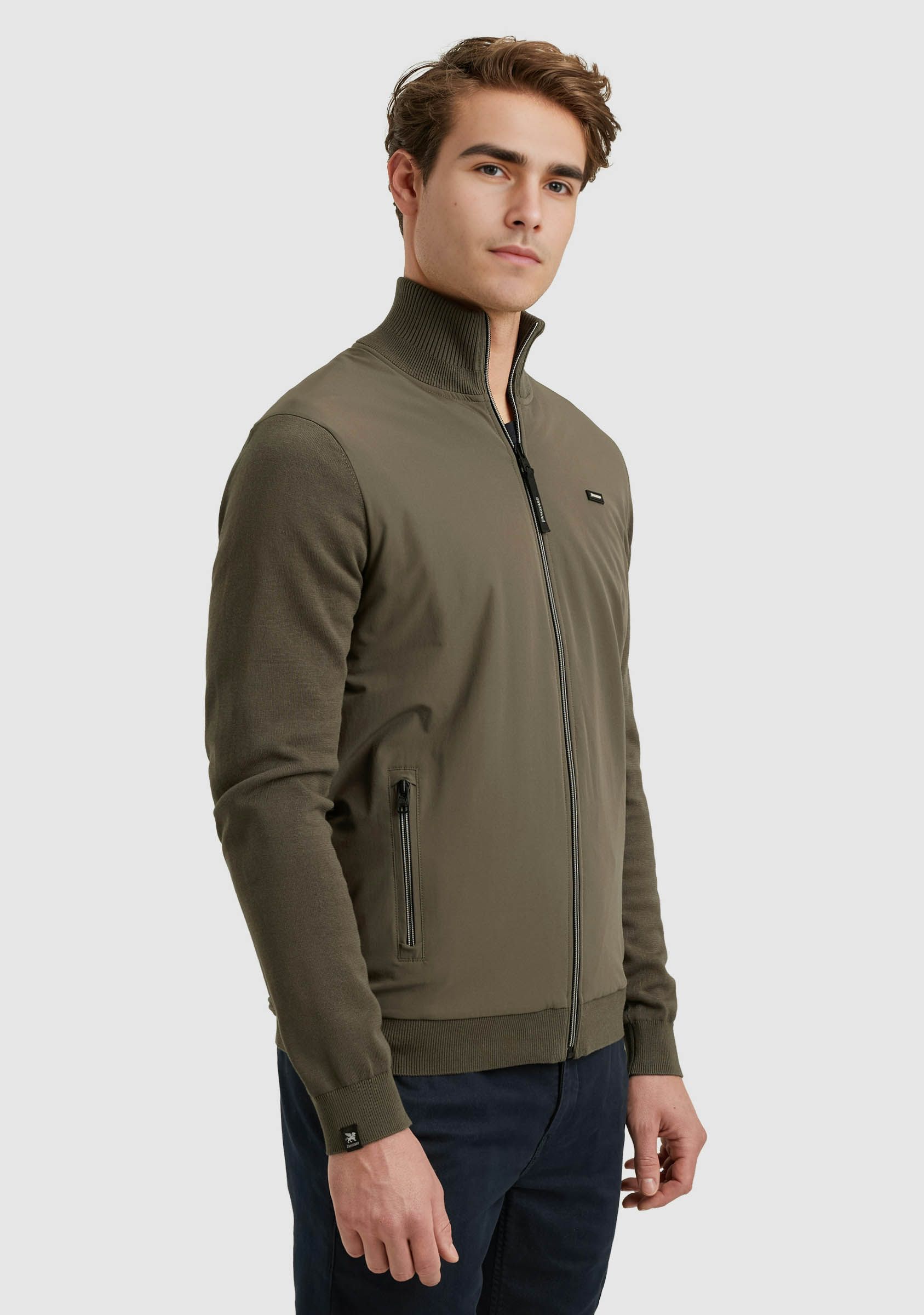 VANGUARD VEST