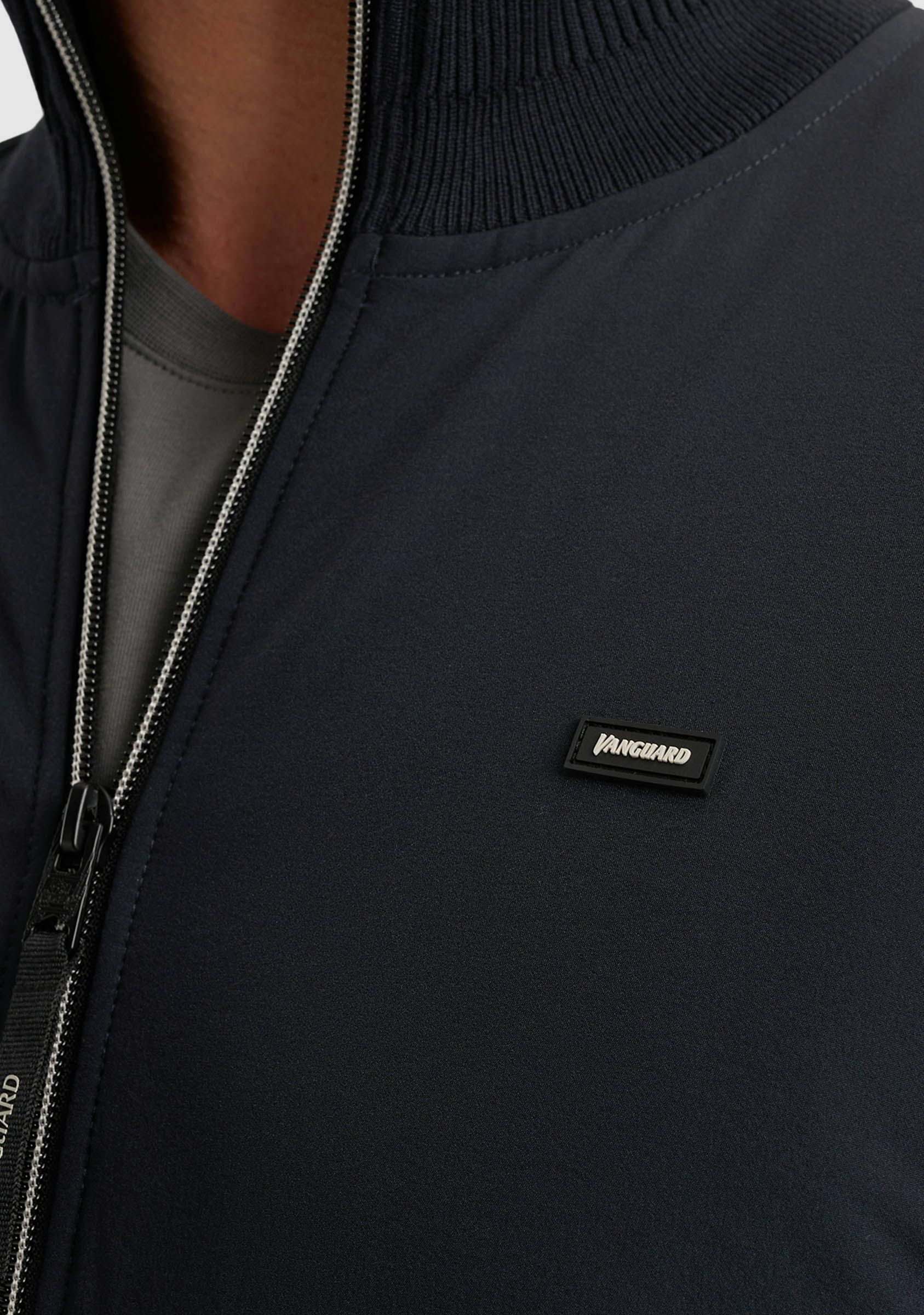 VANGUARD VEST