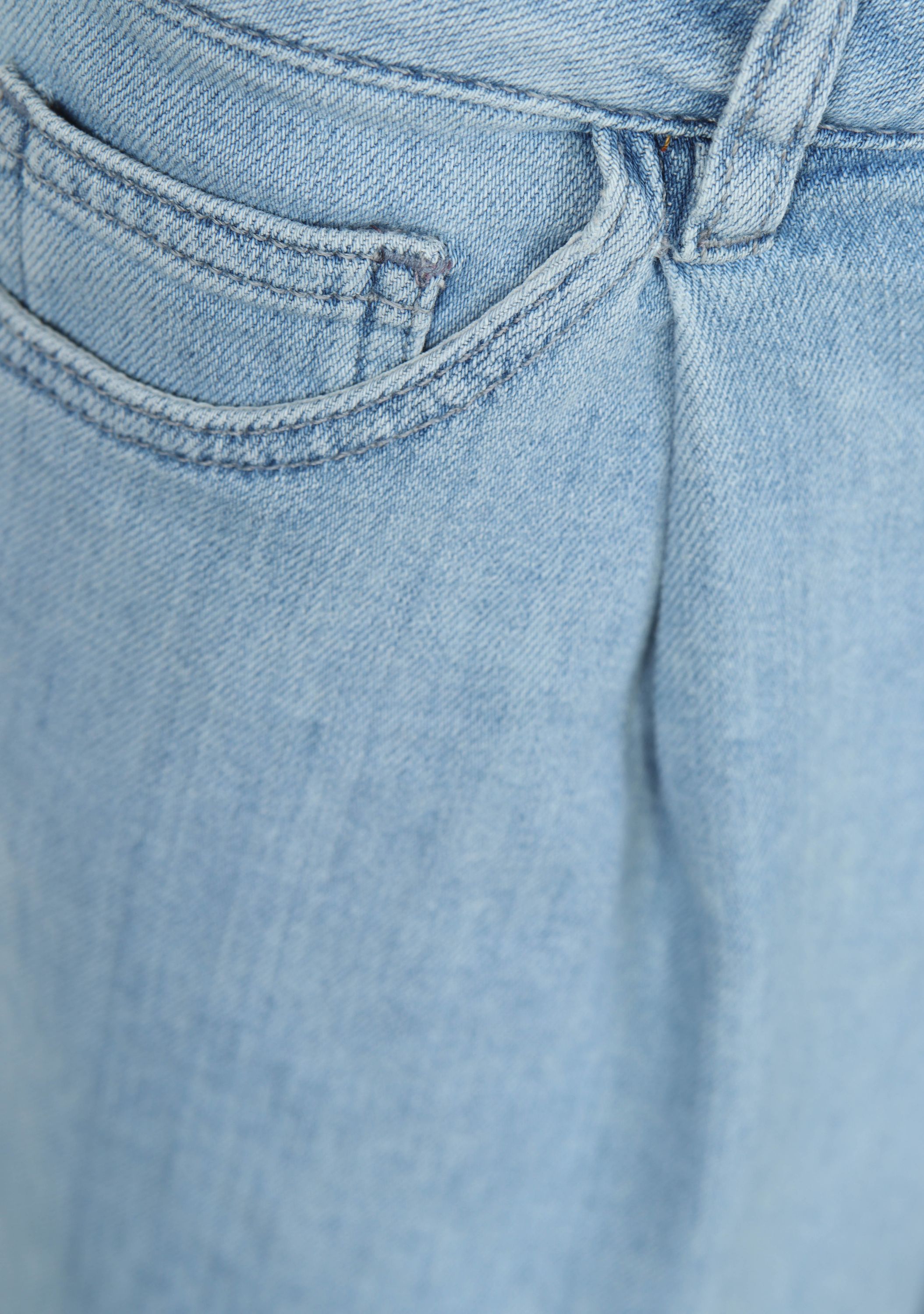 SELECTED FEMME SHORT