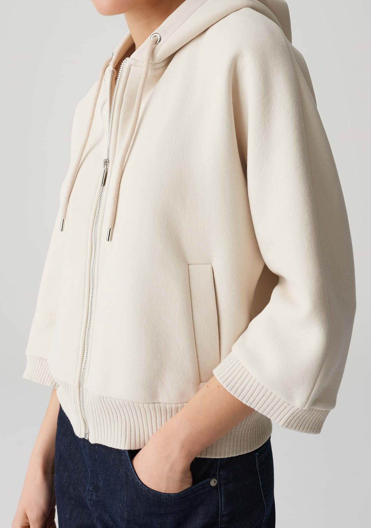 OPUS VEST