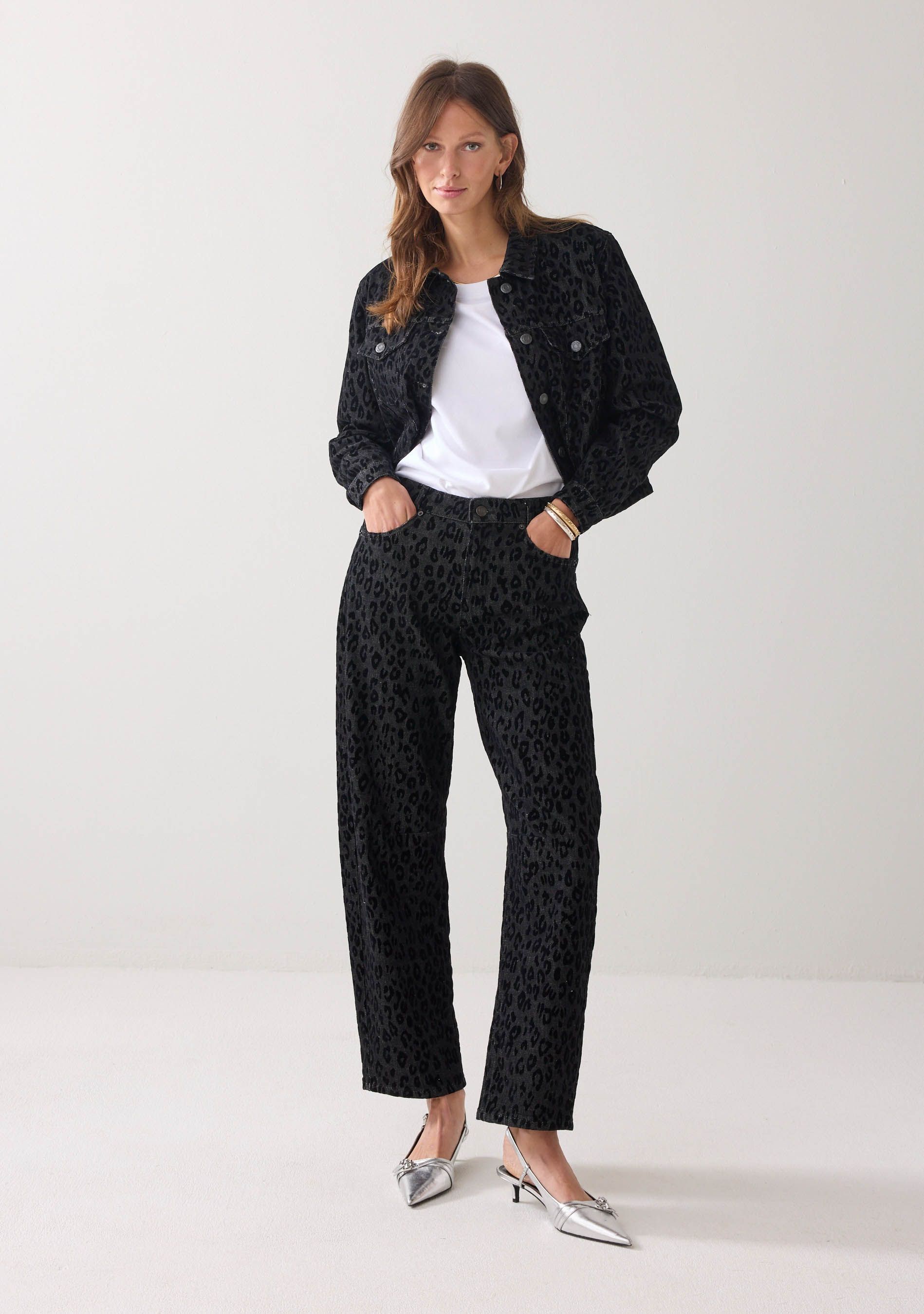 SUMMUM JEANS