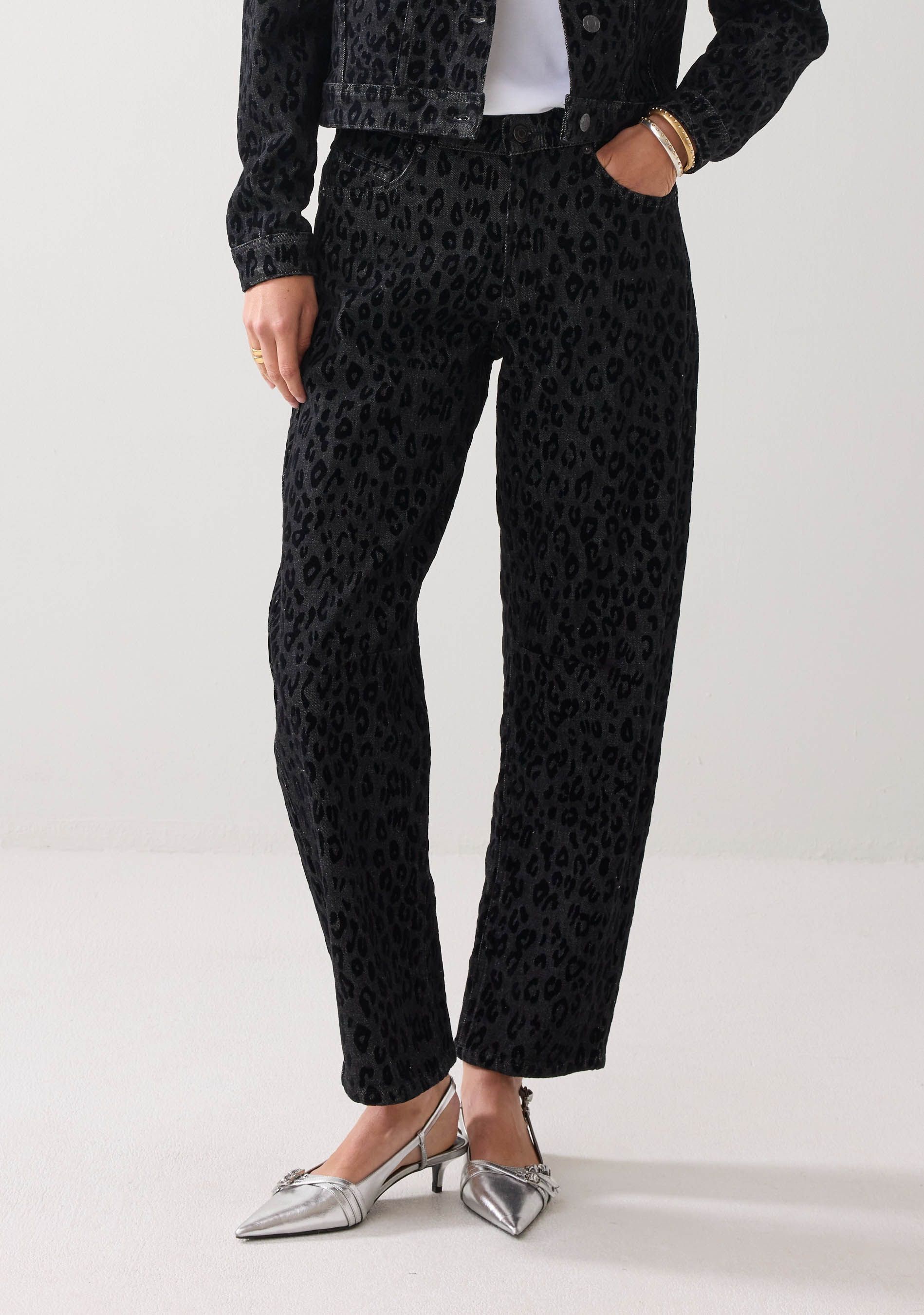SUMMUM JEANS