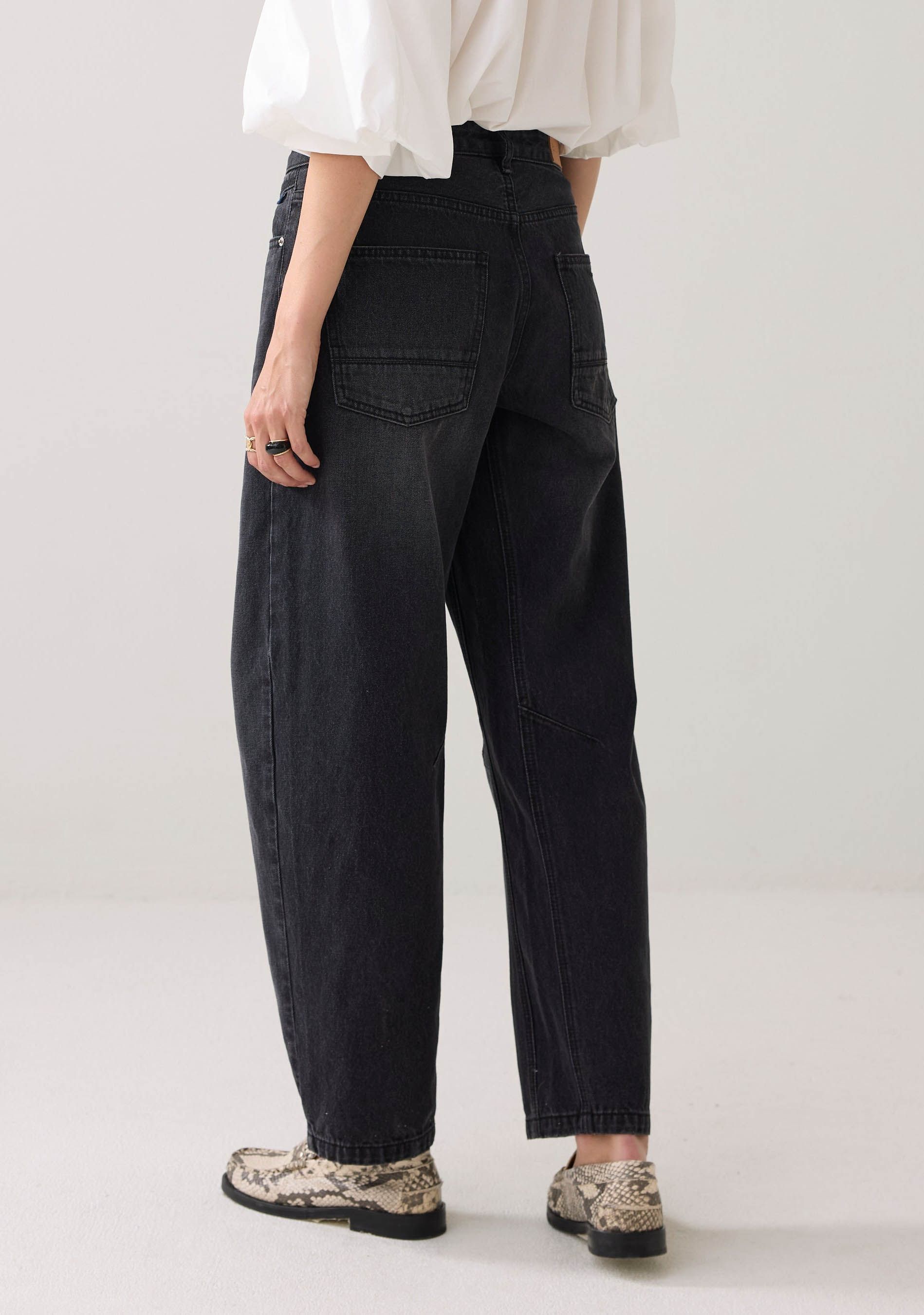 SUMMUM JEANS