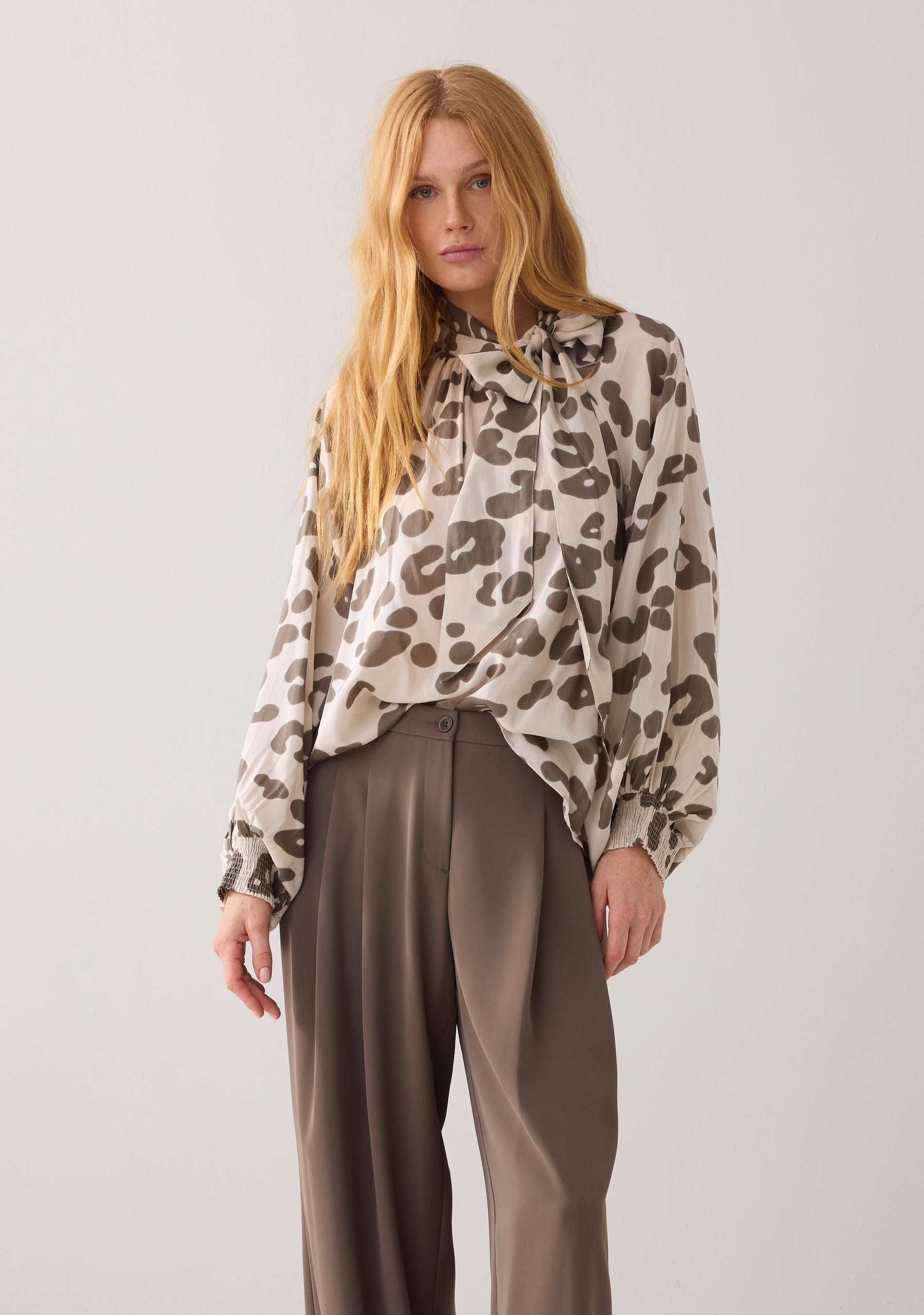SUMMUM BLOUSE