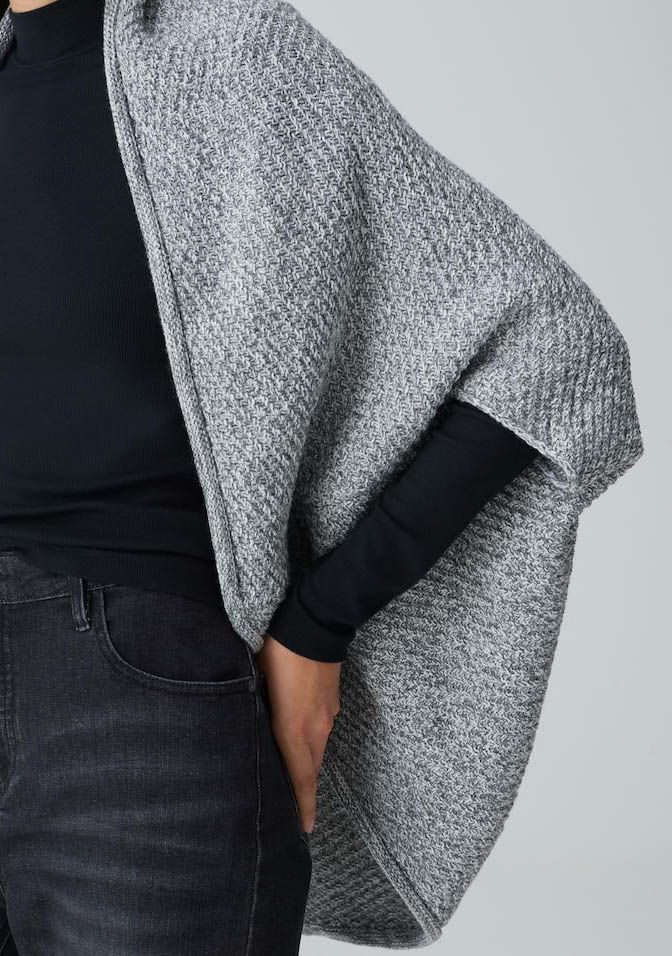 OPUS VEST