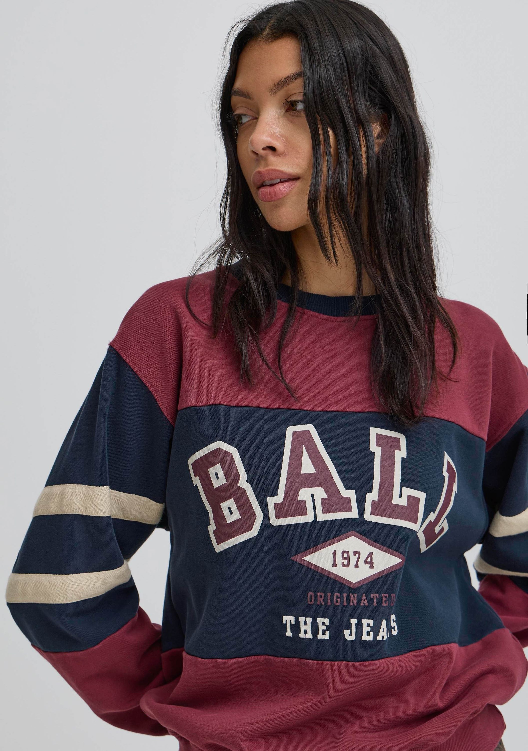 BALL SWEATER
