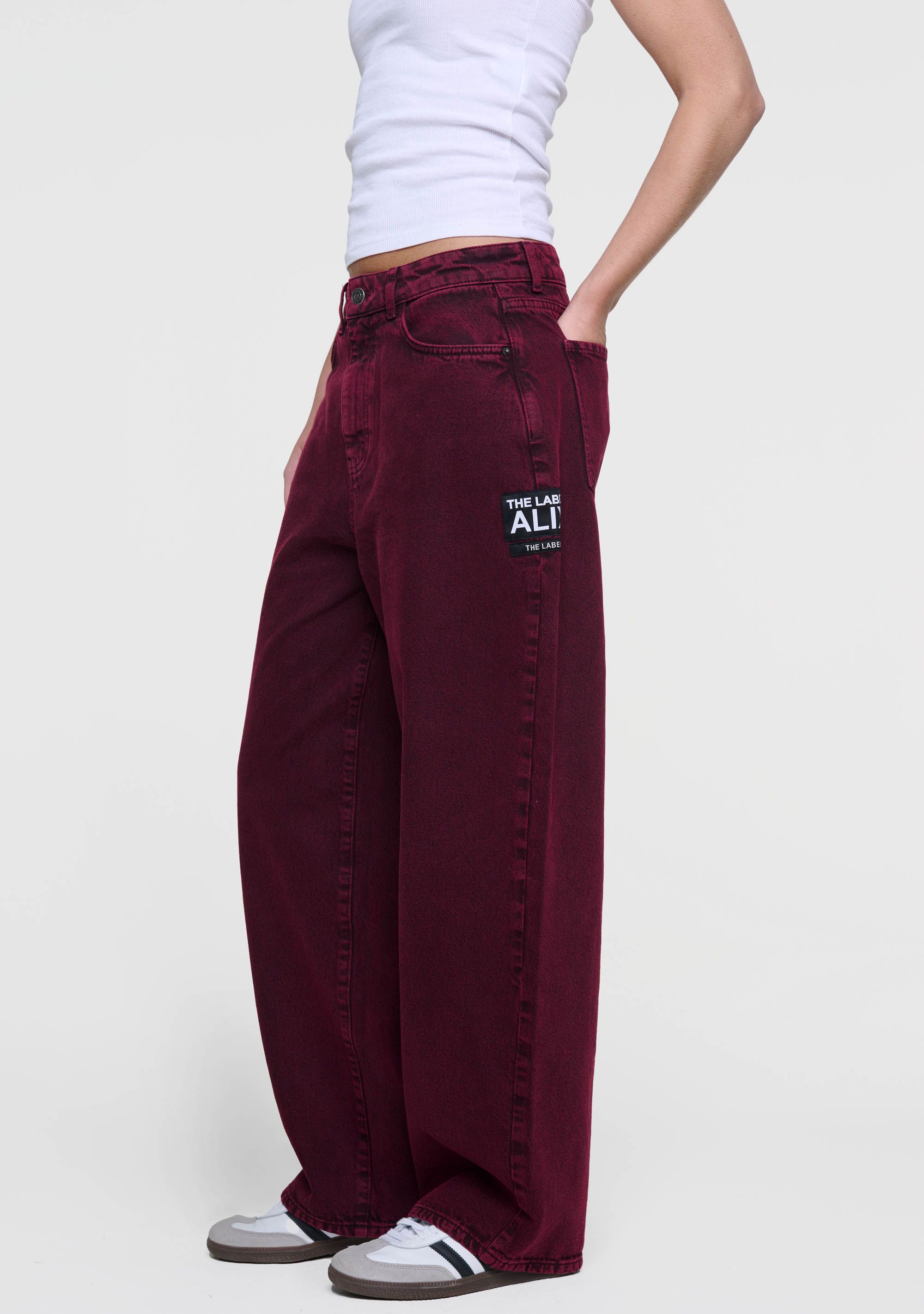 ALIX THE LABEL JEANS