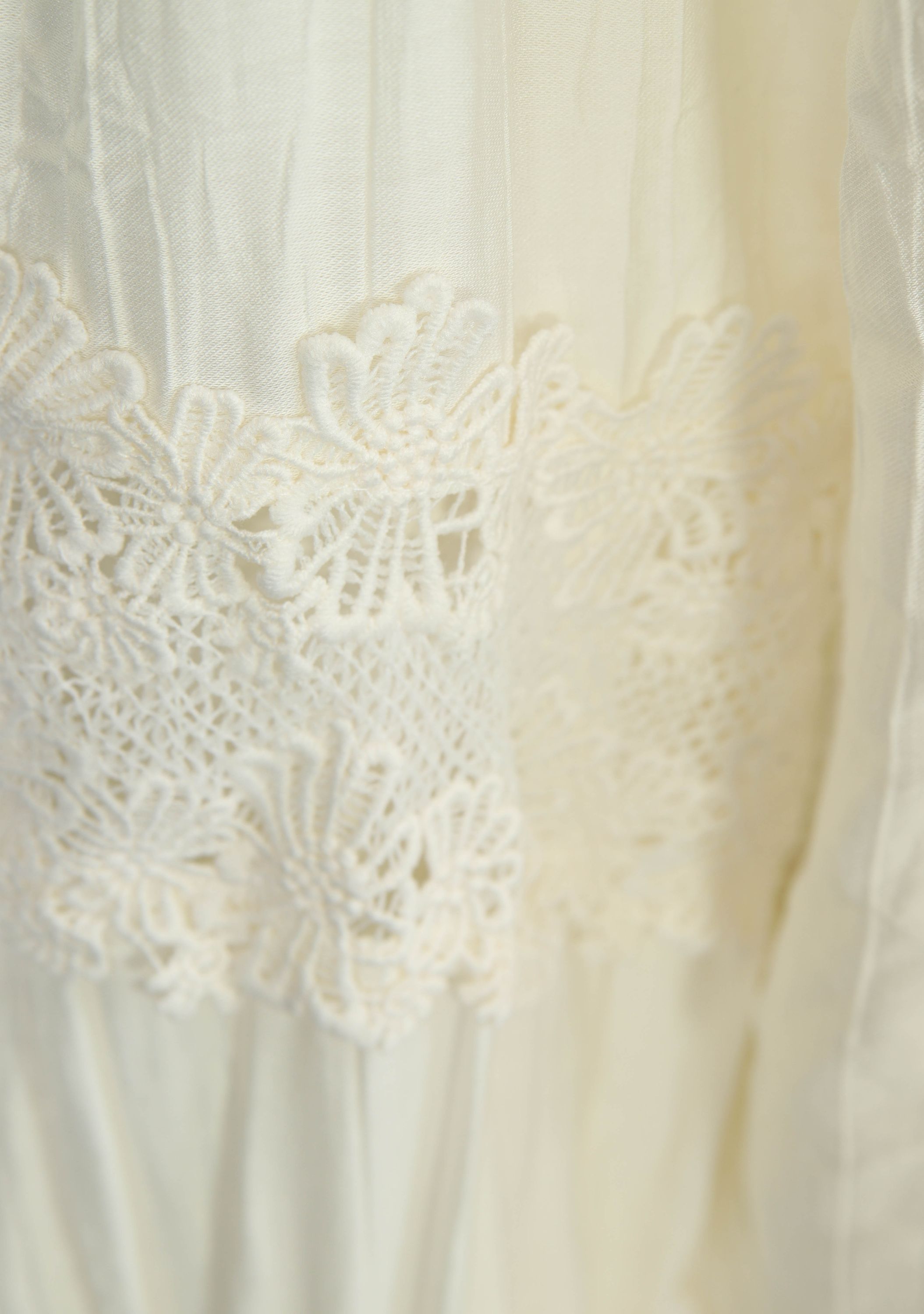LABEL DOT BLOUSE