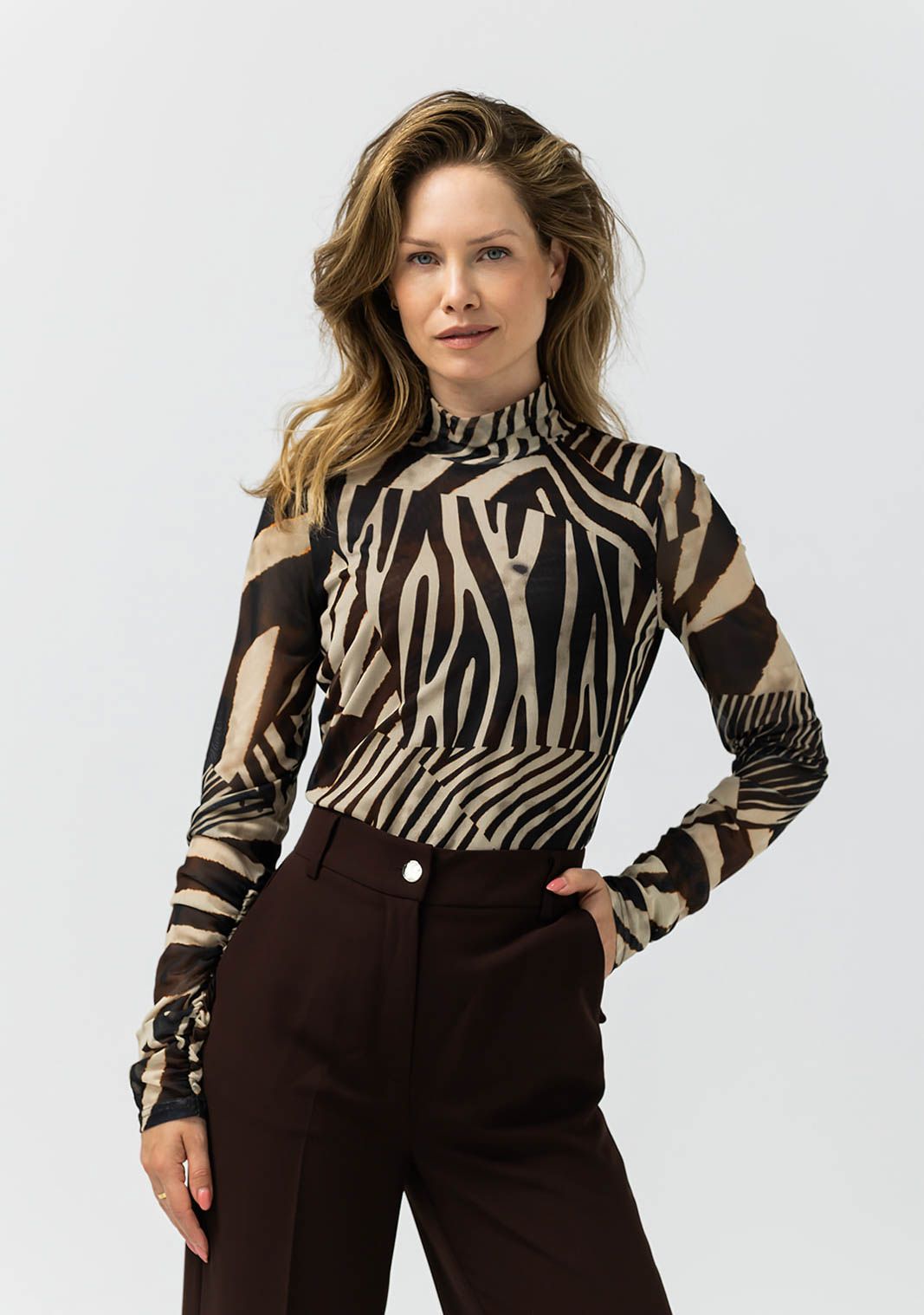 LABEL DOT BLOUSE