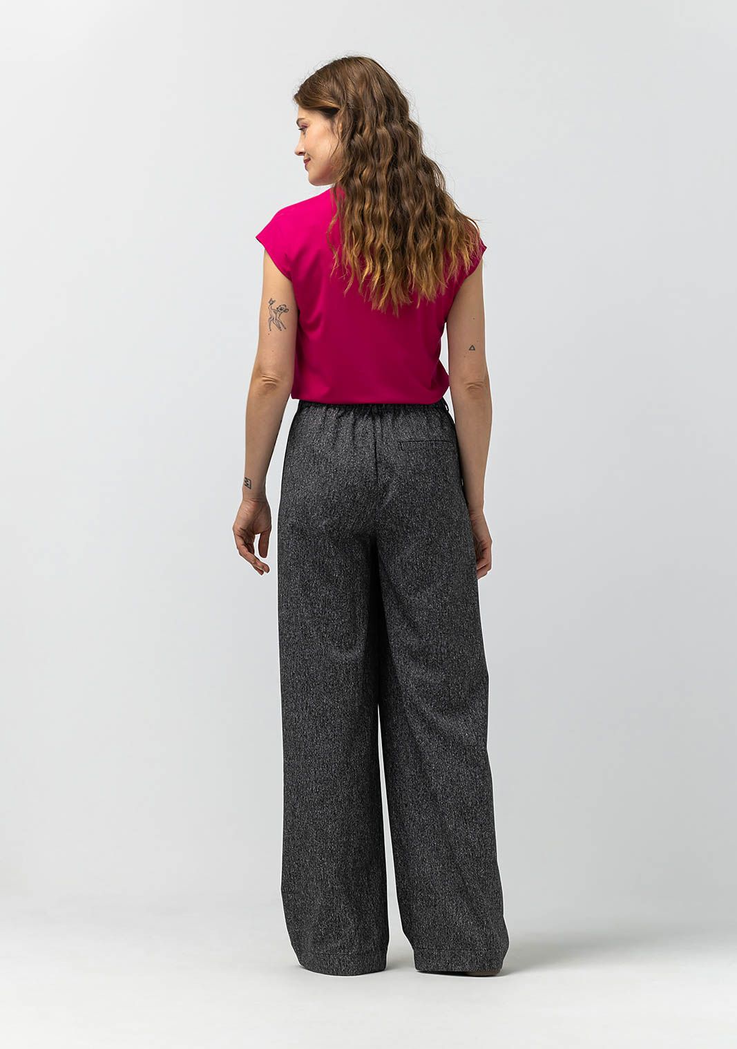 LABEL DOT SHIRT