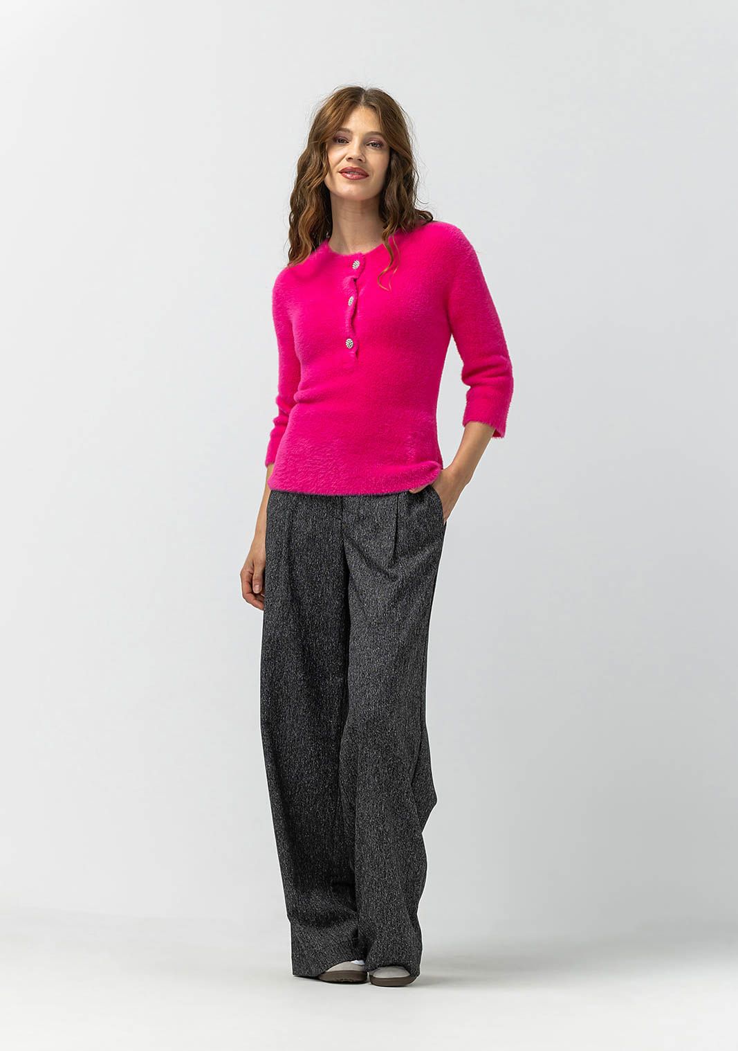 LABEL DOT TRUI KORTE MOUW