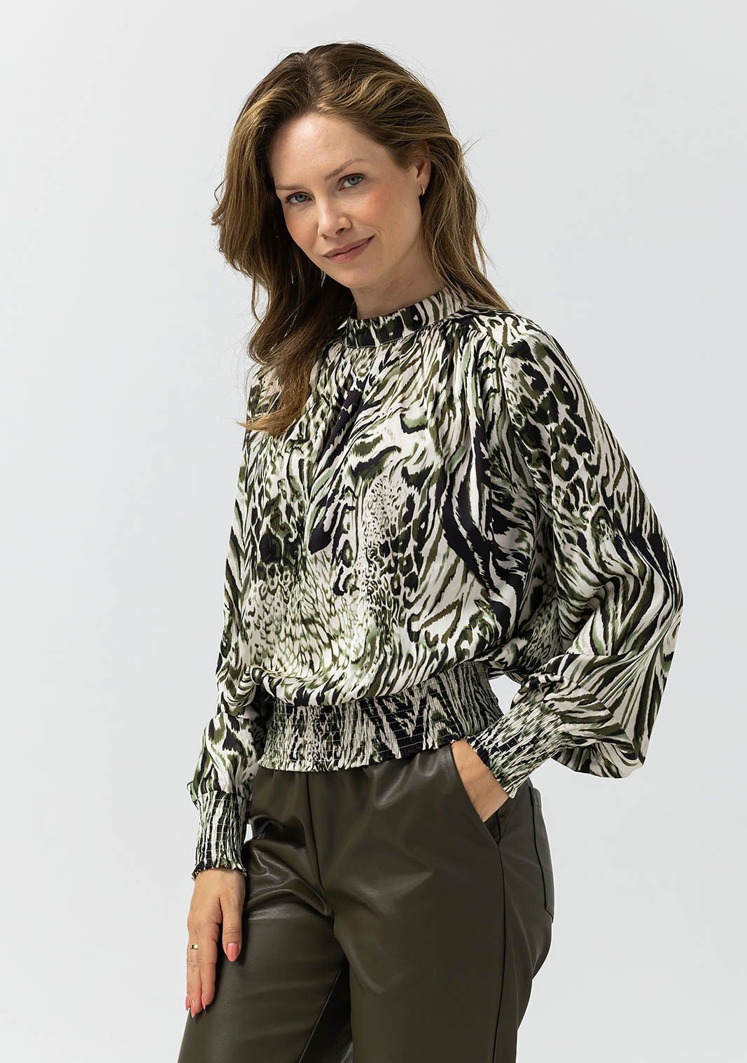 LABEL DOT BLOUSE