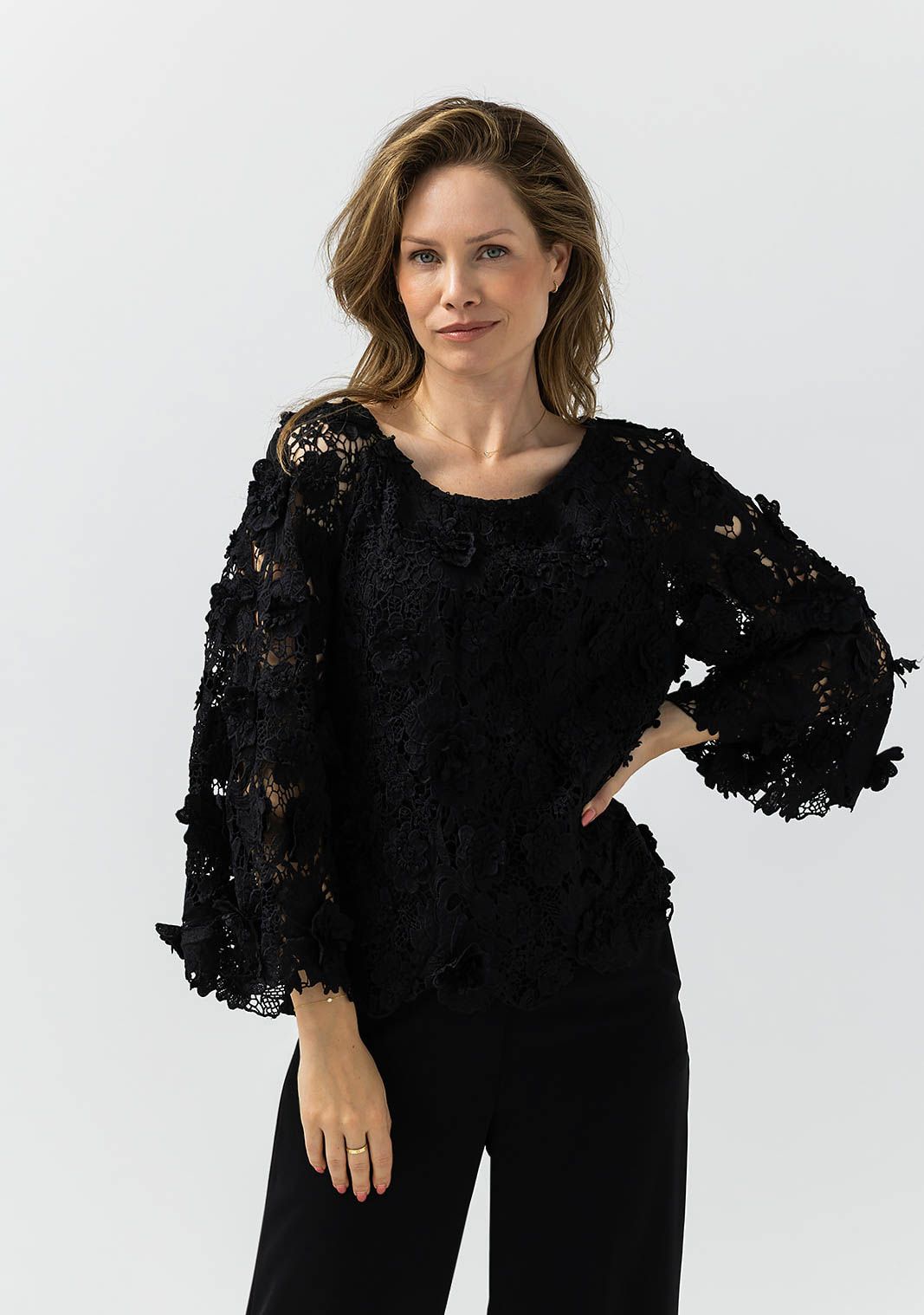 LABEL DOT BLOUSE