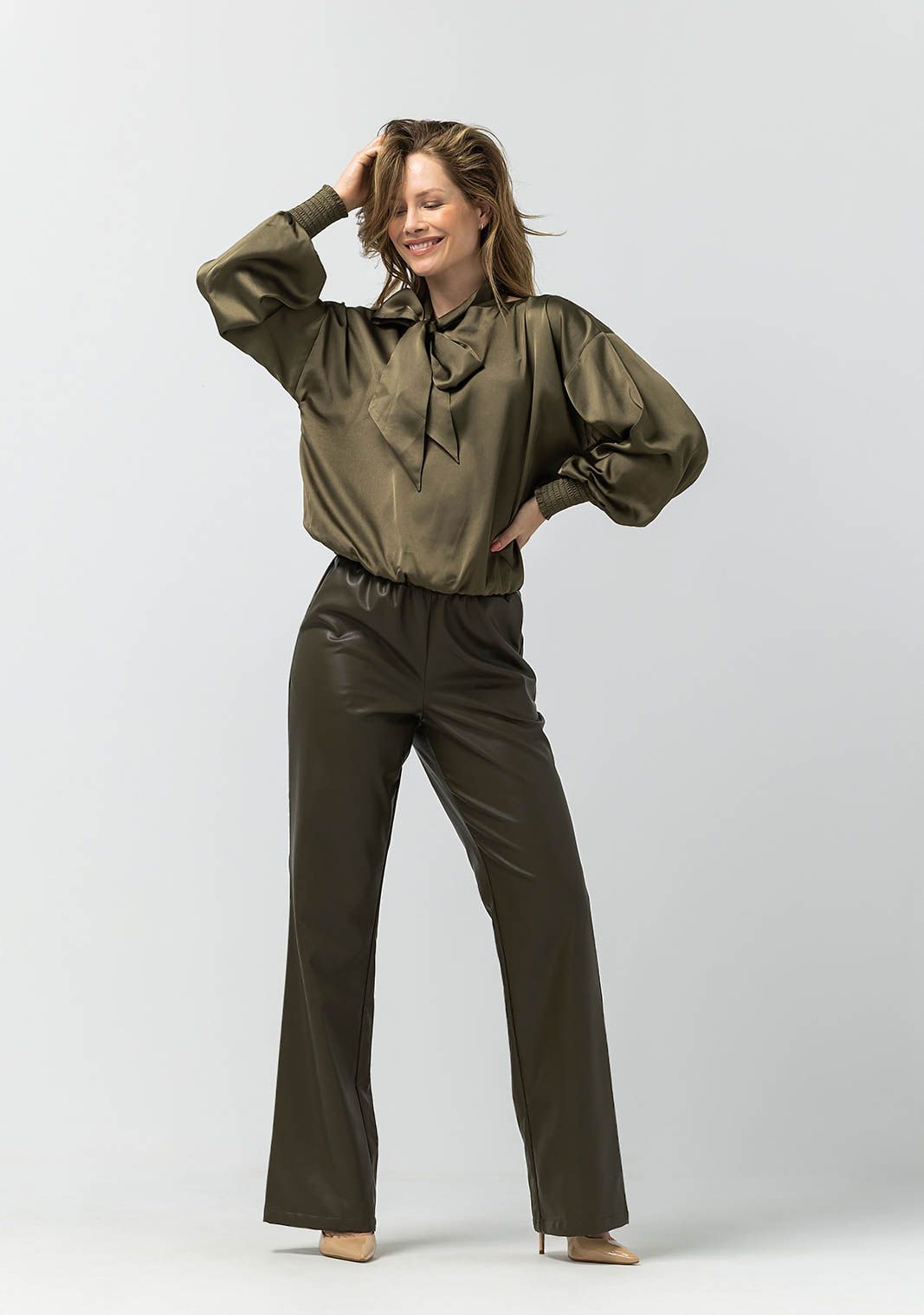 LABEL DOT BLOUSE