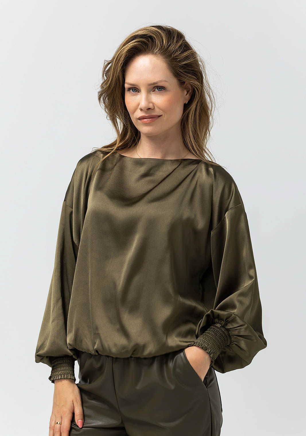 LABEL DOT BLOUSE