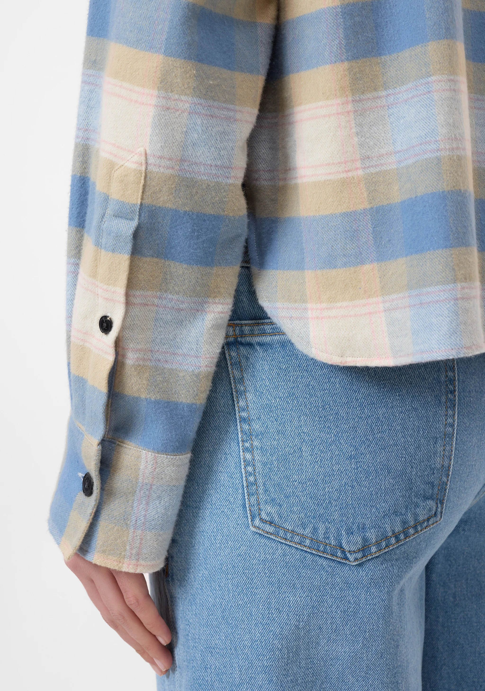 CLOSED BLOUSE