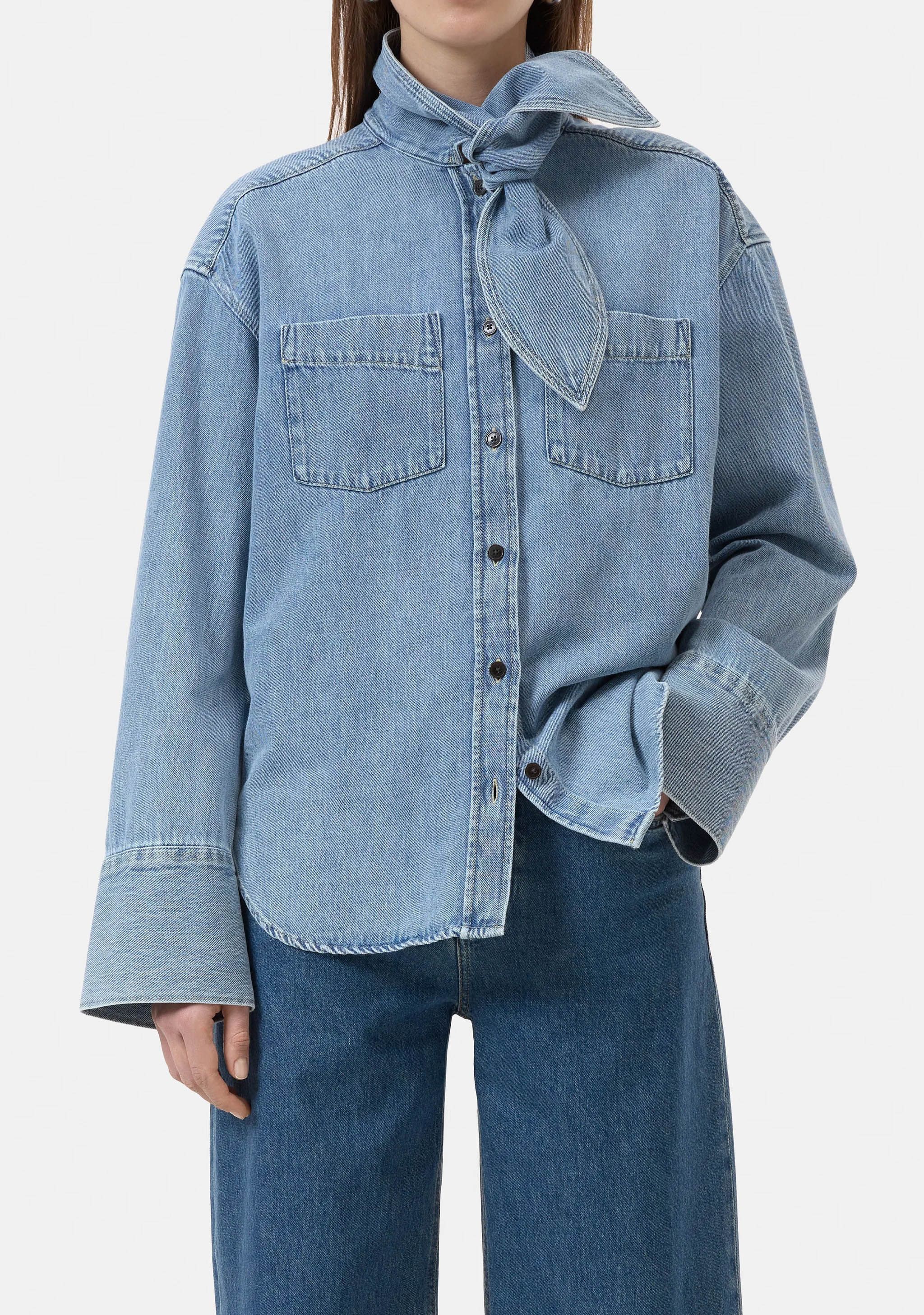 CLOSED BLOUSE