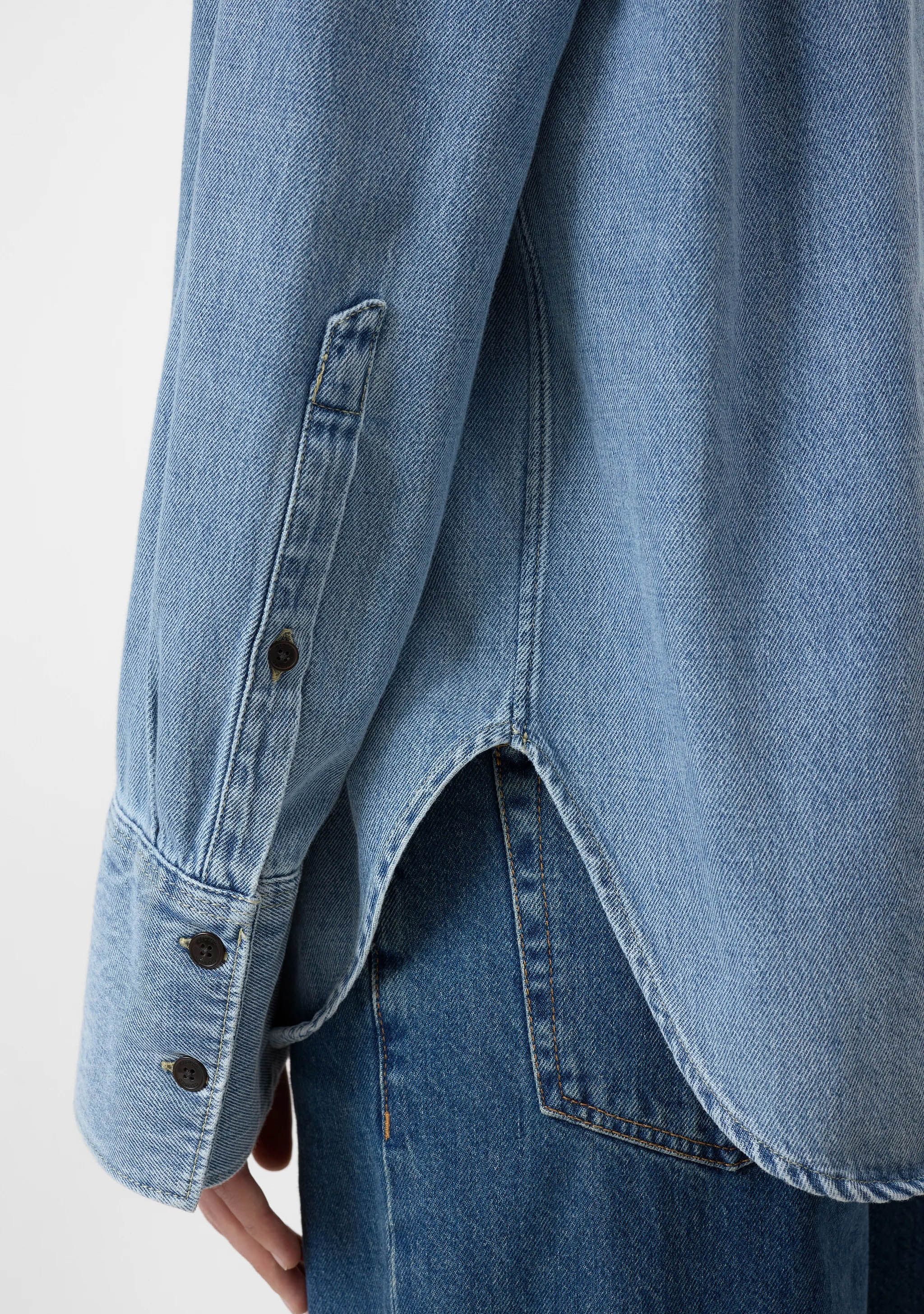 CLOSED BLOUSE