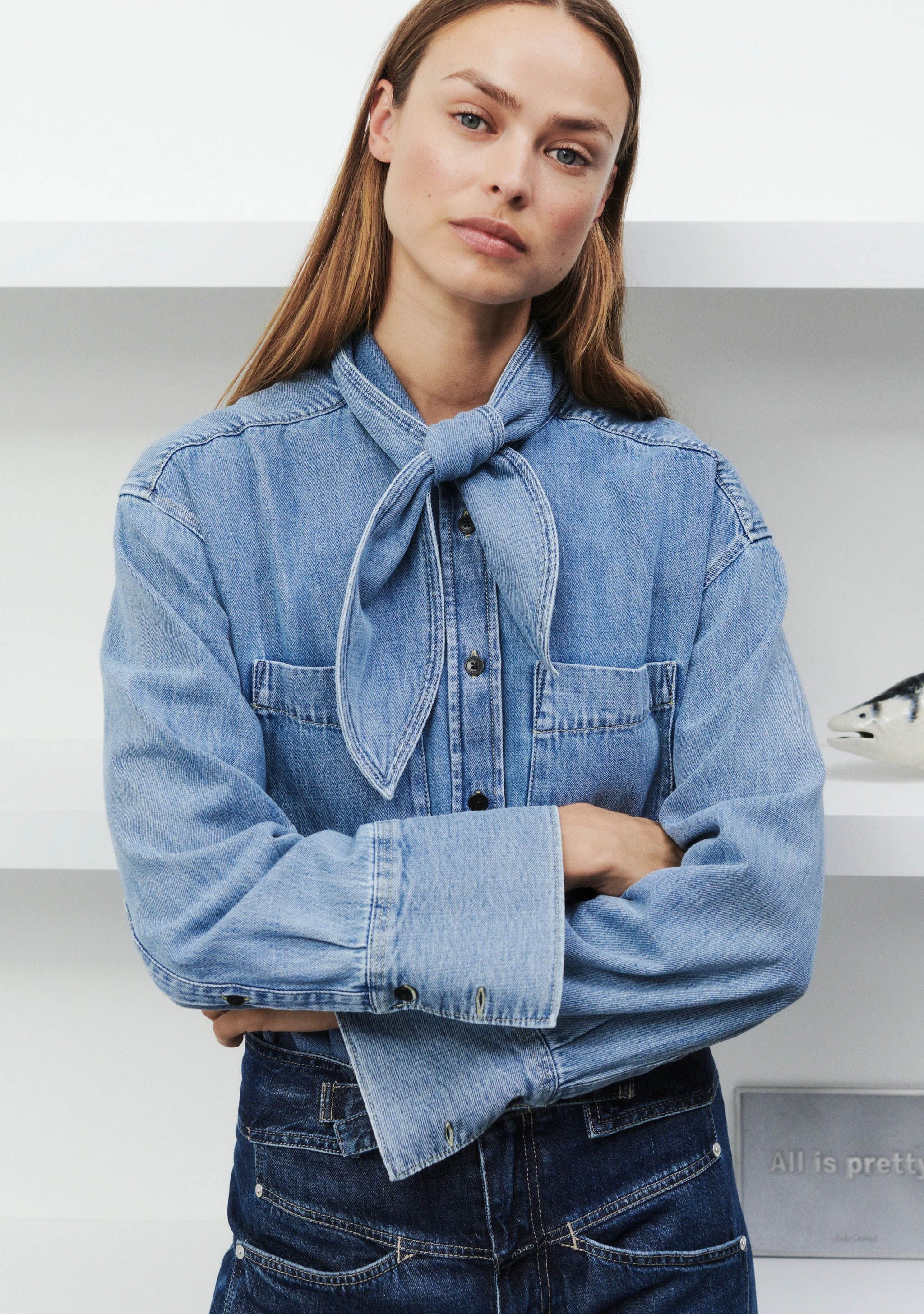 CLOSED BLOUSE